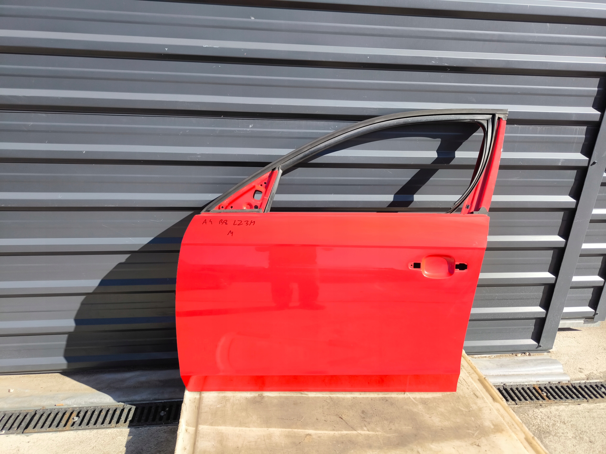 door left front AUDI A4 B8 LZ3M sedan AVANT KOMBI 2008-2016 !!!
