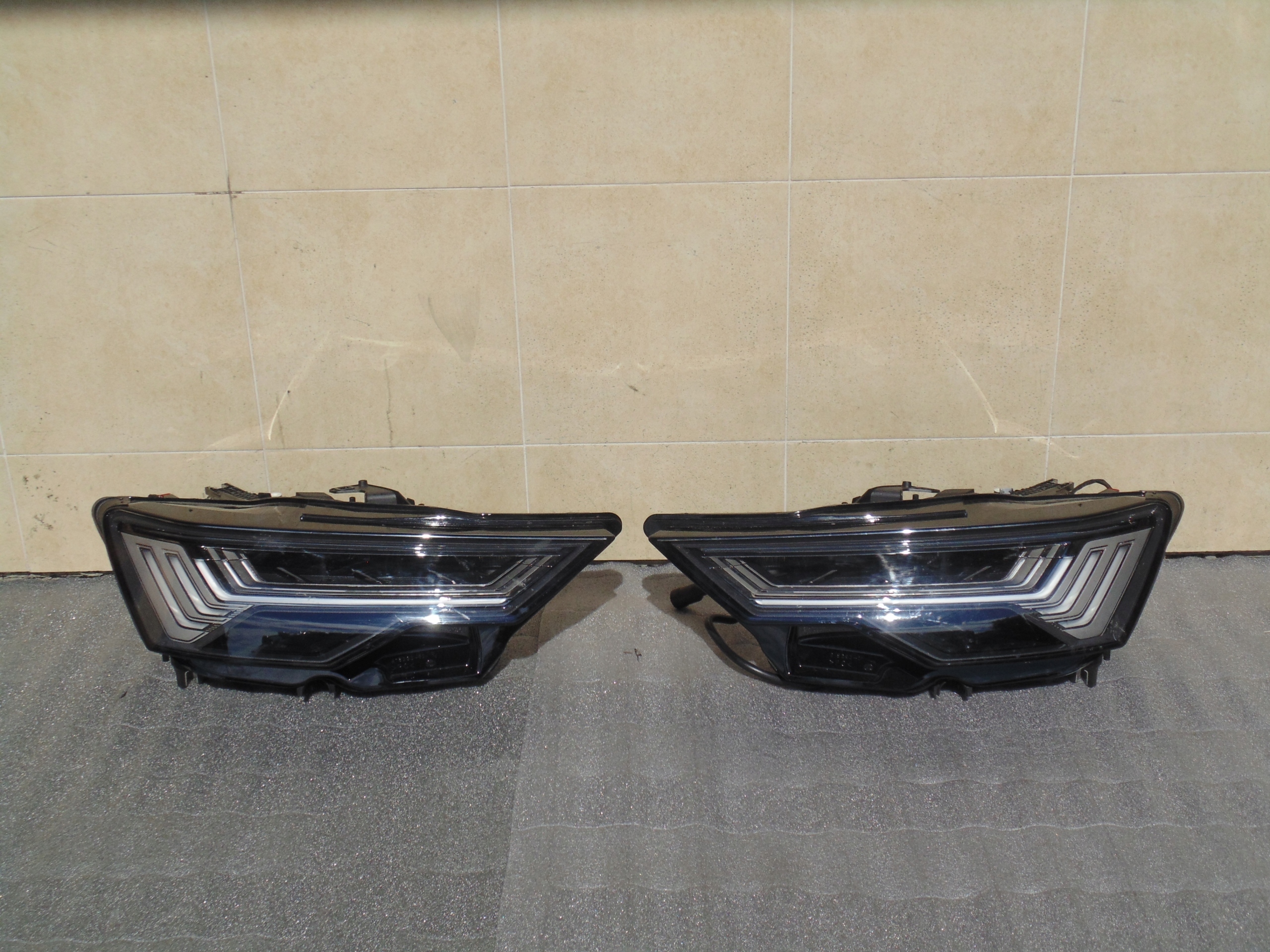 LAMPA LEWA PRAWA FULL LED MATRIX AUDI A6 4K0 20R.