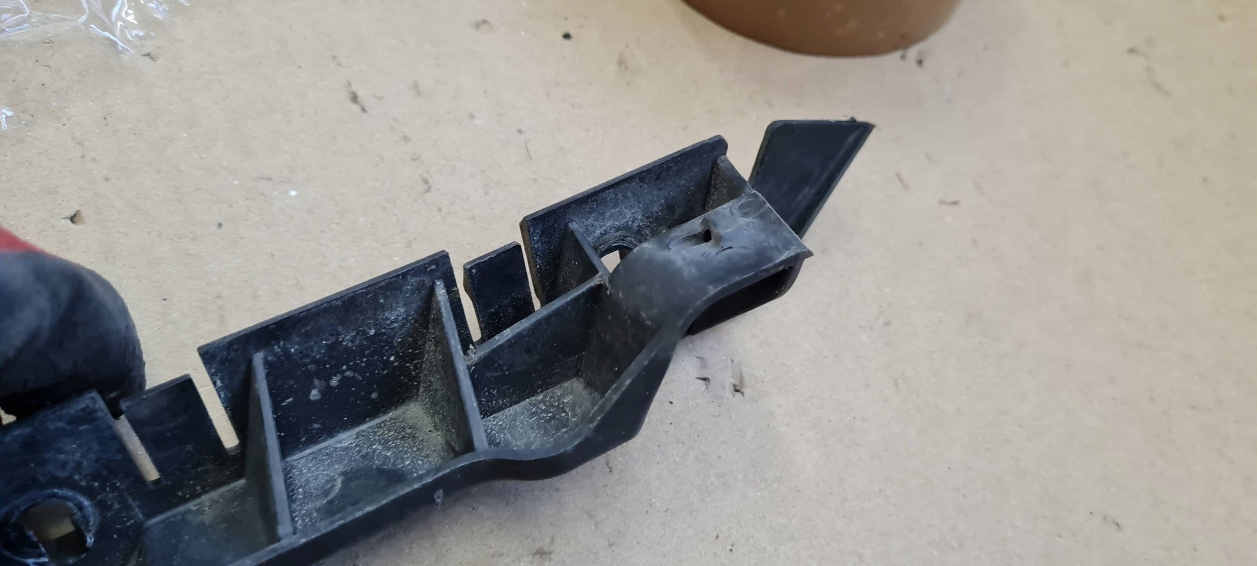 A5 8T LIFT S5 support bracket holder of a bumper left front 8T0807283C