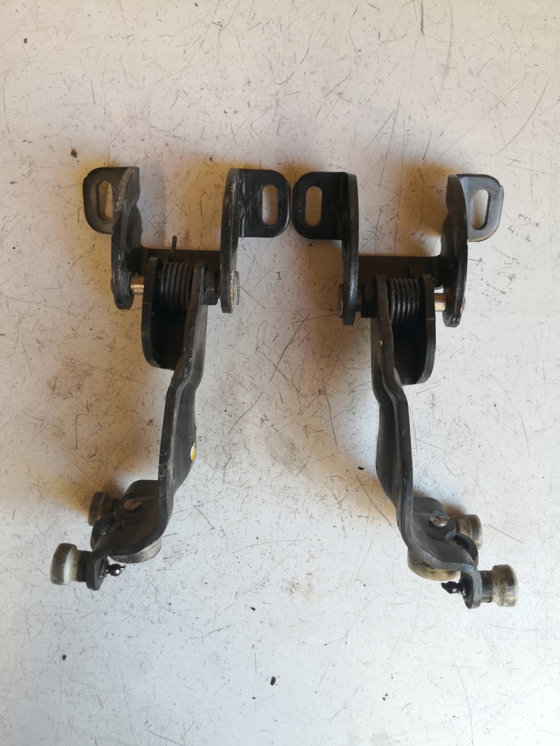 roll door left right rear part VW SHARAN 7N0