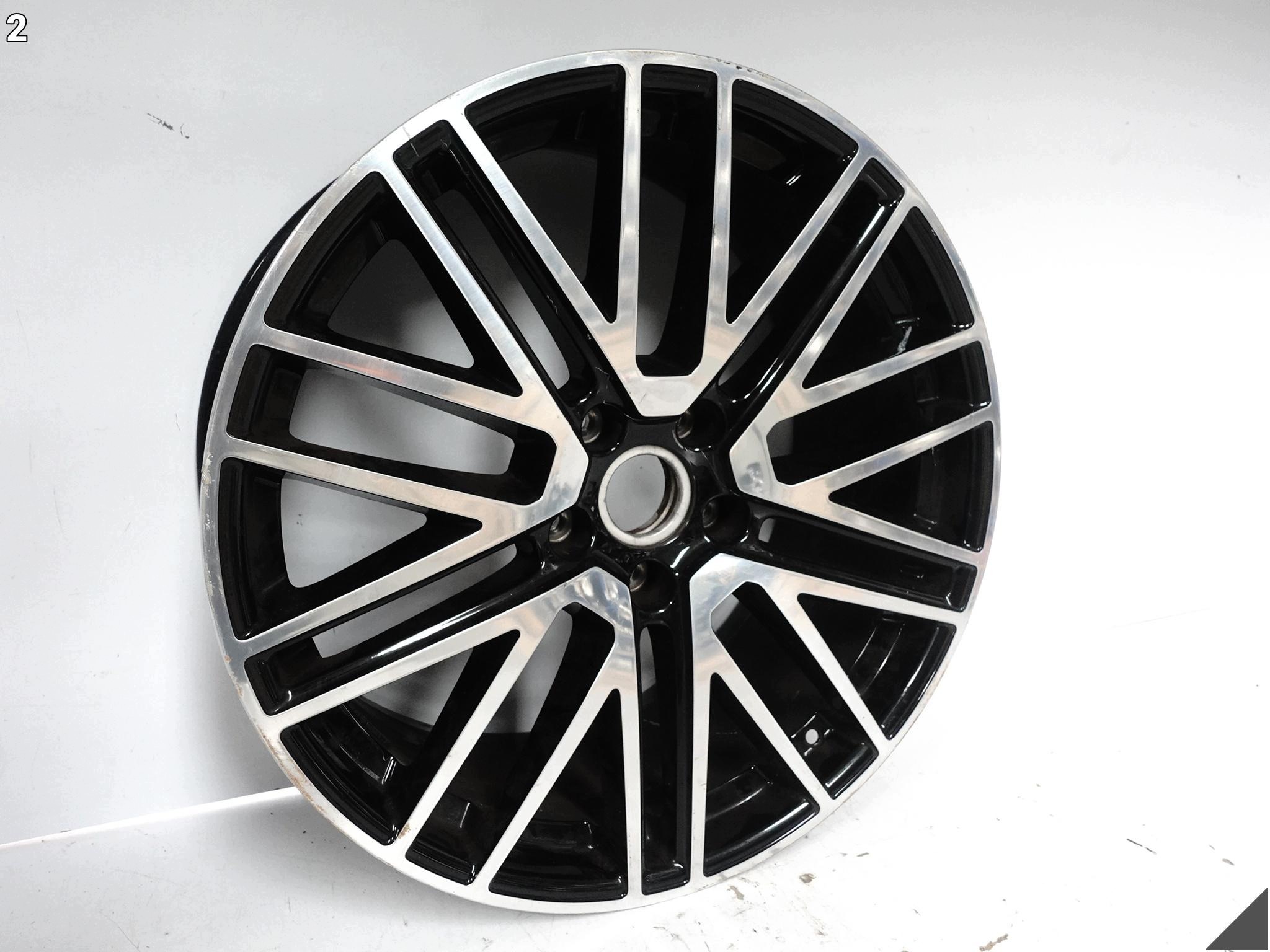 PORSCHE CAYENNE 9Y0 E3 TURBO design disk disk 10Jx22 ET48 5x130 QO1