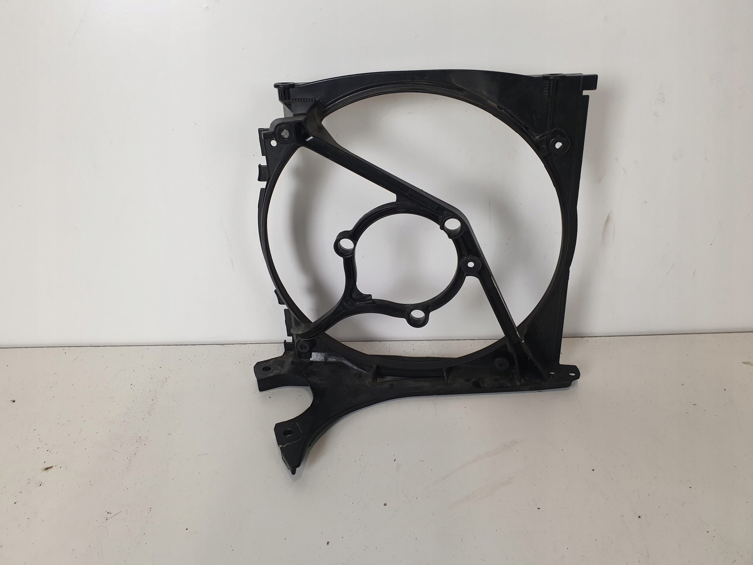 9P1121384 - PORSCHE 911 991 ПРАВАЯ РАМКА ВЕНТИЛЯТОРА