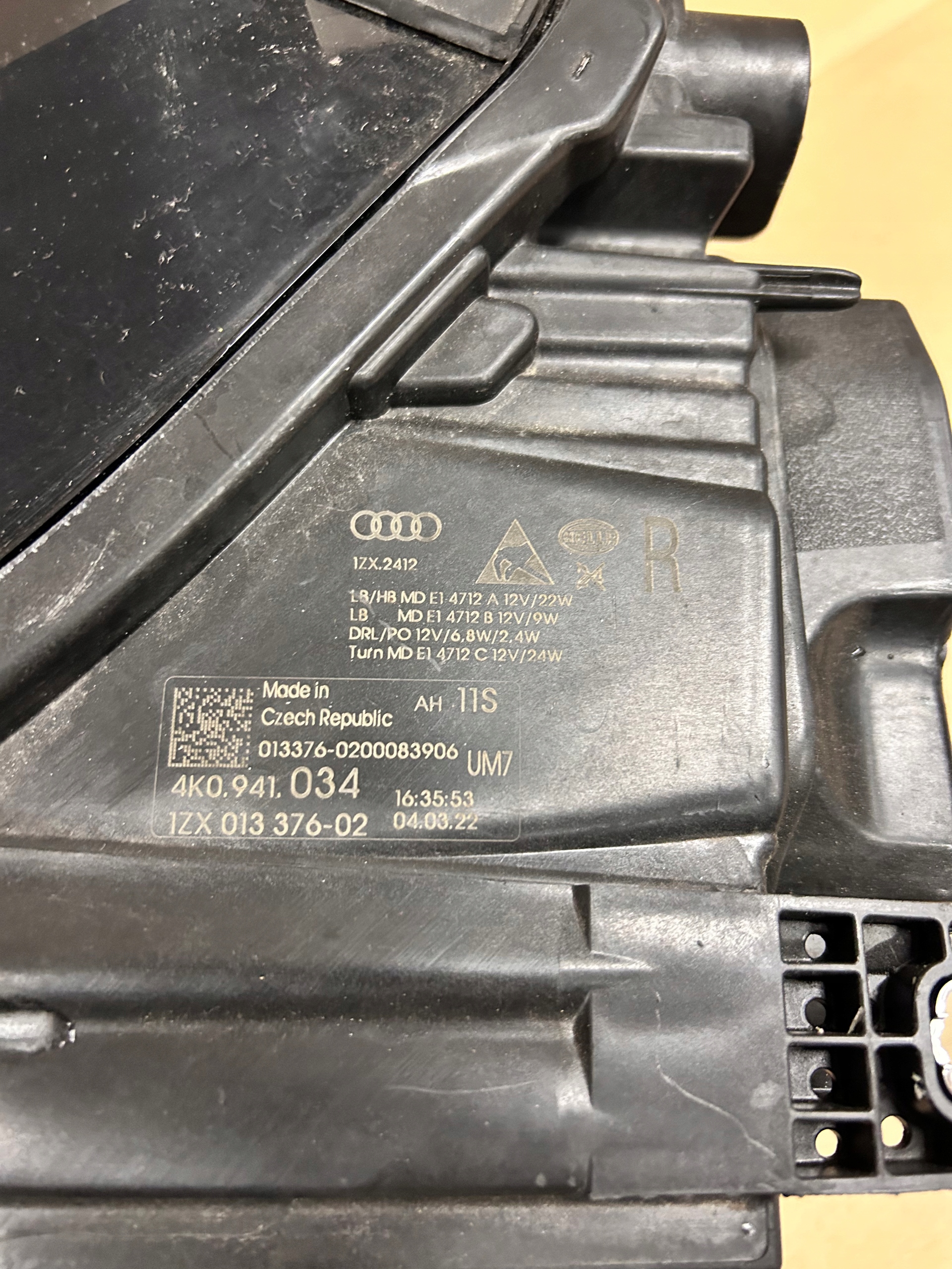REFLEKTOR rechts AUDI A6 C8 FULL LED nr.000