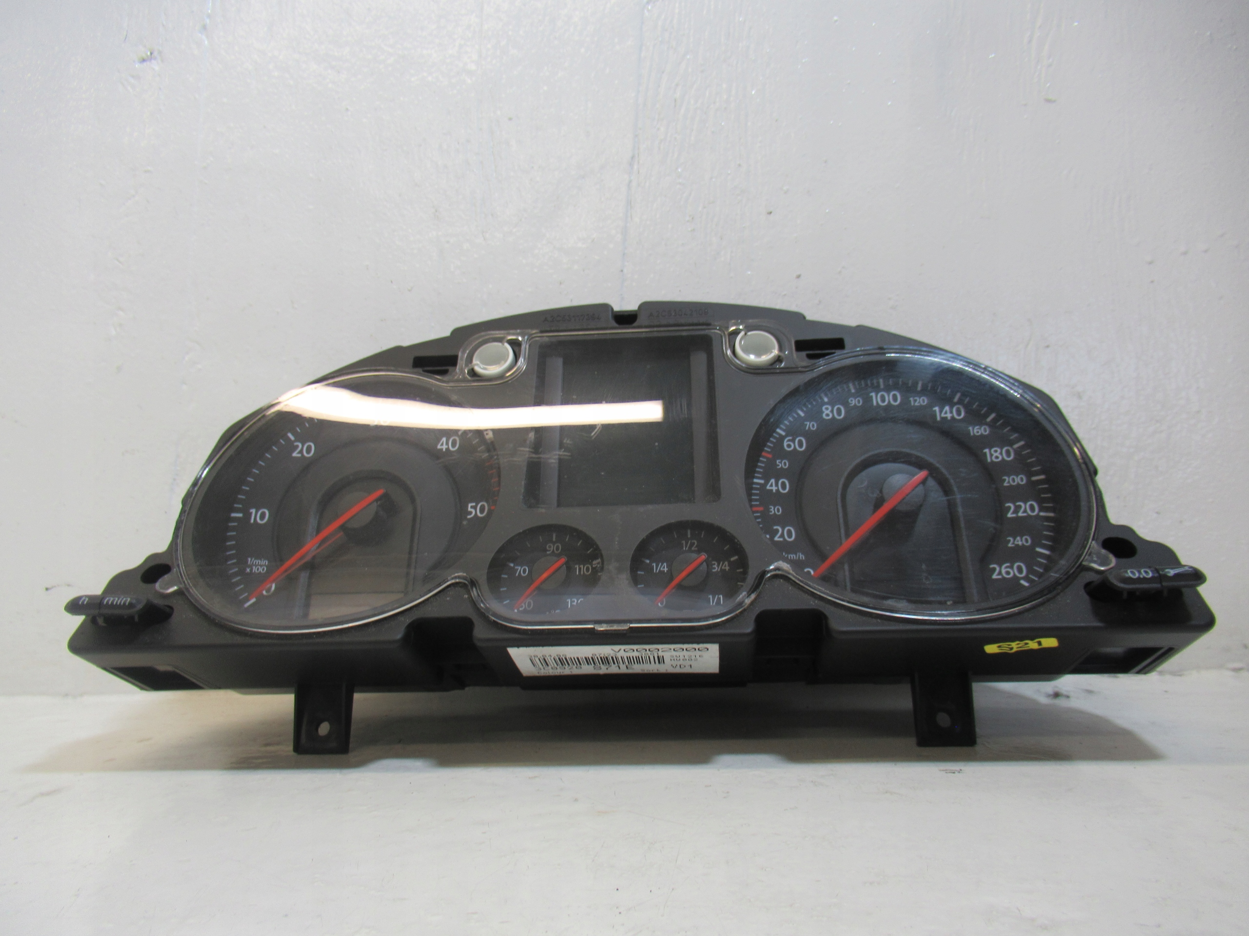 dials dials VOLKSWAGEN PASSAT B6 2.0 TDI 2008 3C0920871E