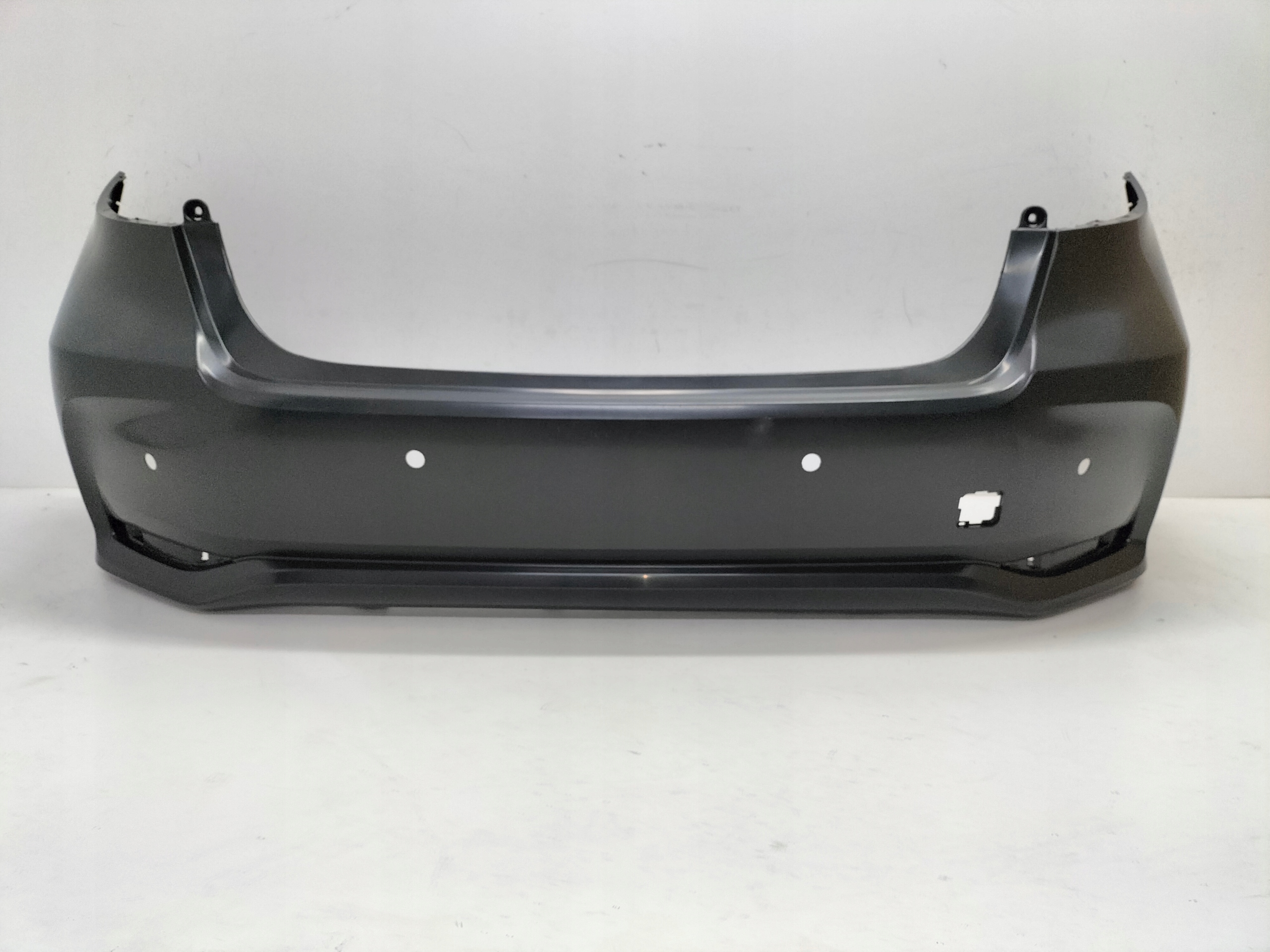 Pare choc Arrière Arrière TOYOTA COROLLA E21 18- Berline
