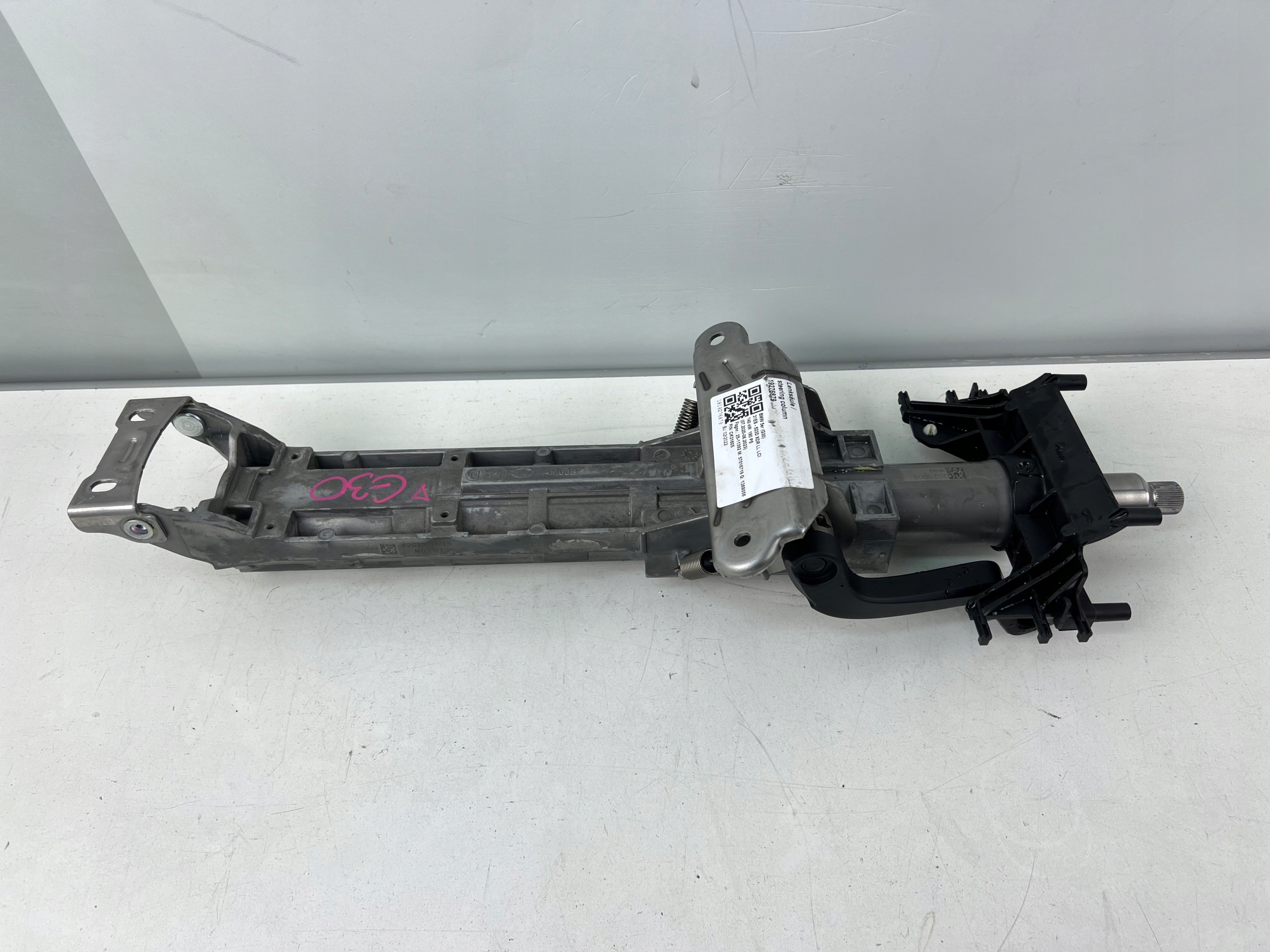 steering wheel rod BMW G30 6896189
