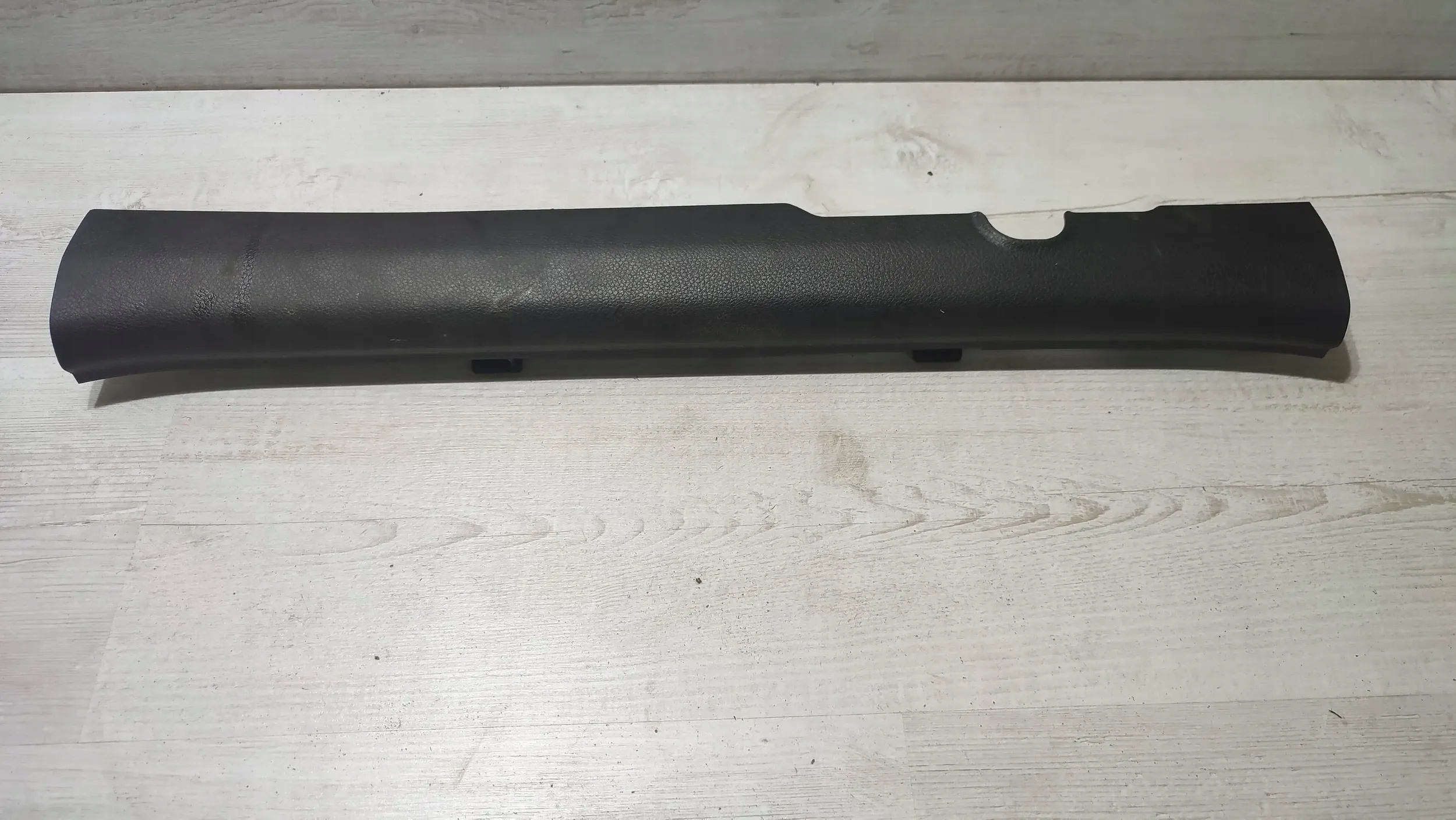 KIA Rio IV 18r front side left moulding cover of the threshold