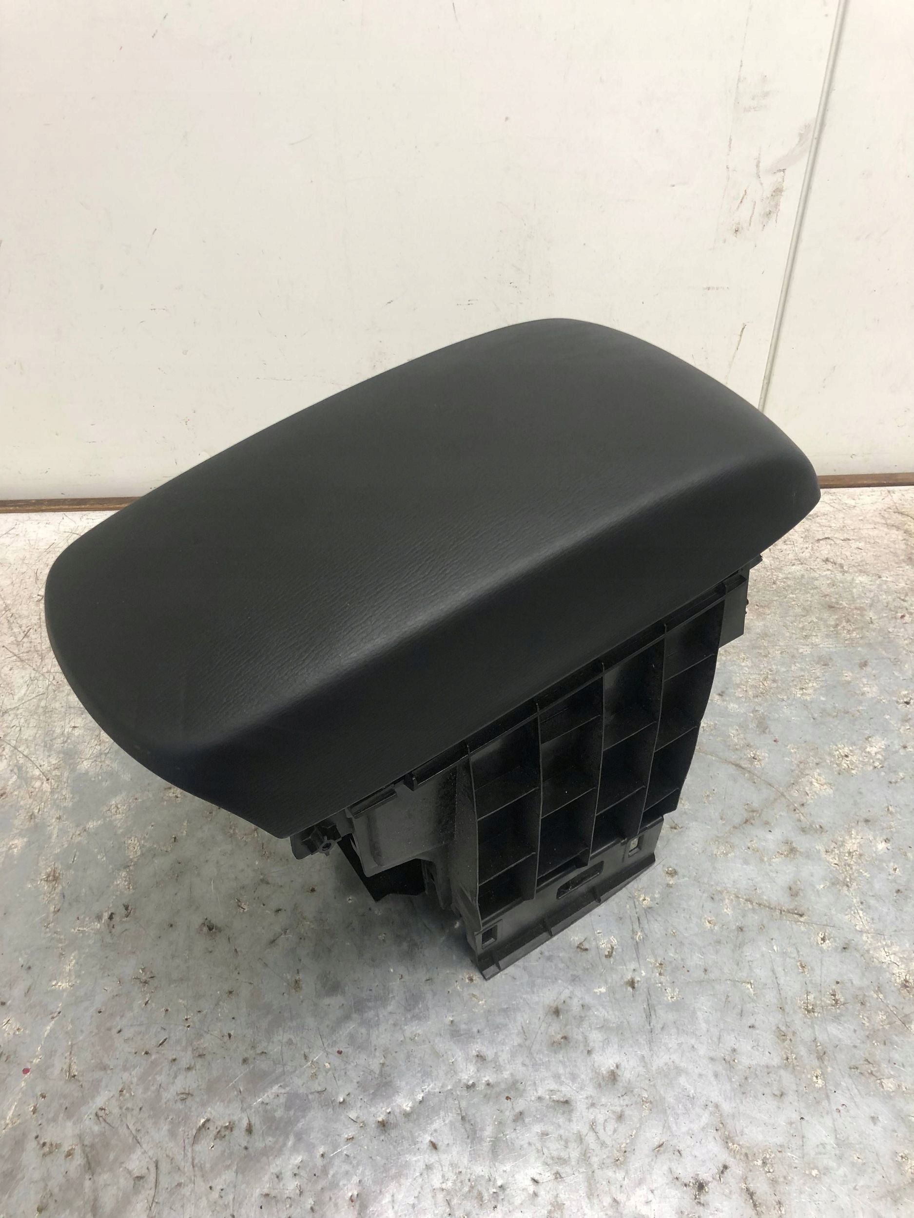 armrest leather MAZDA CX-5 KD45-64441