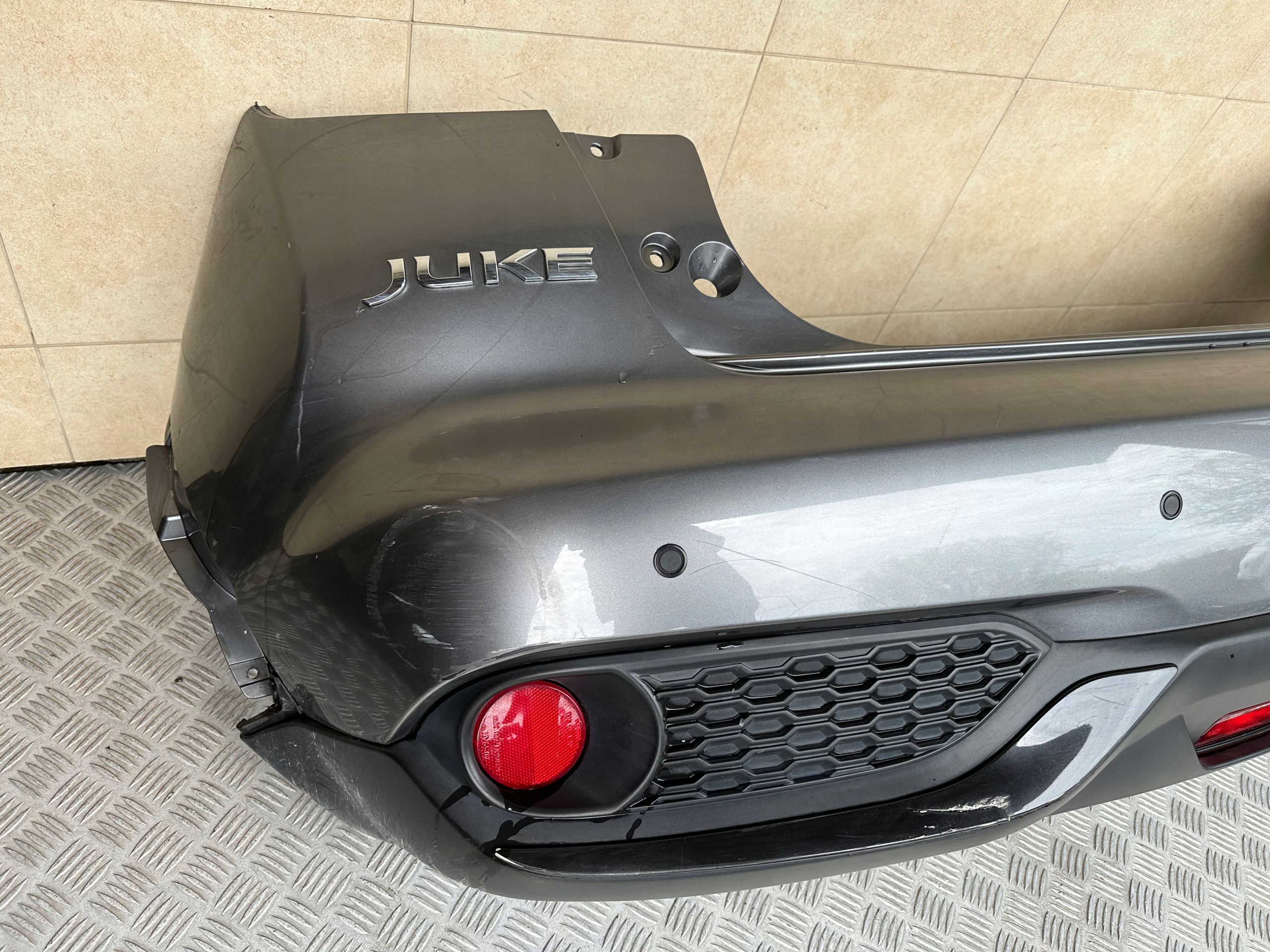 BUMPER REAR COMPLETE NISSAN JUKE LIFT 4 PDC