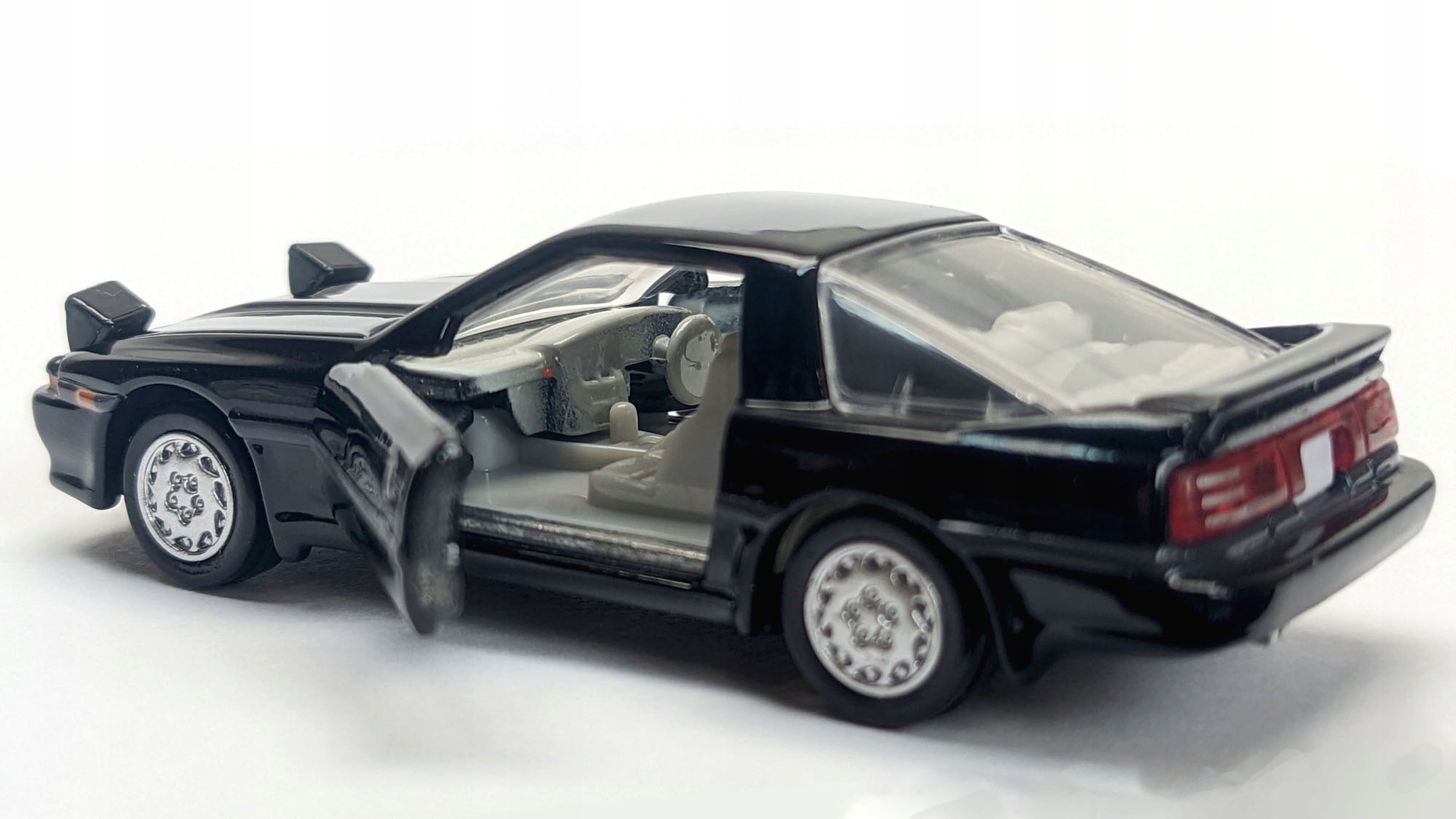 TOMICA TOYOTA SUPRA 1/62 METALOWY Marka Takara Tomy