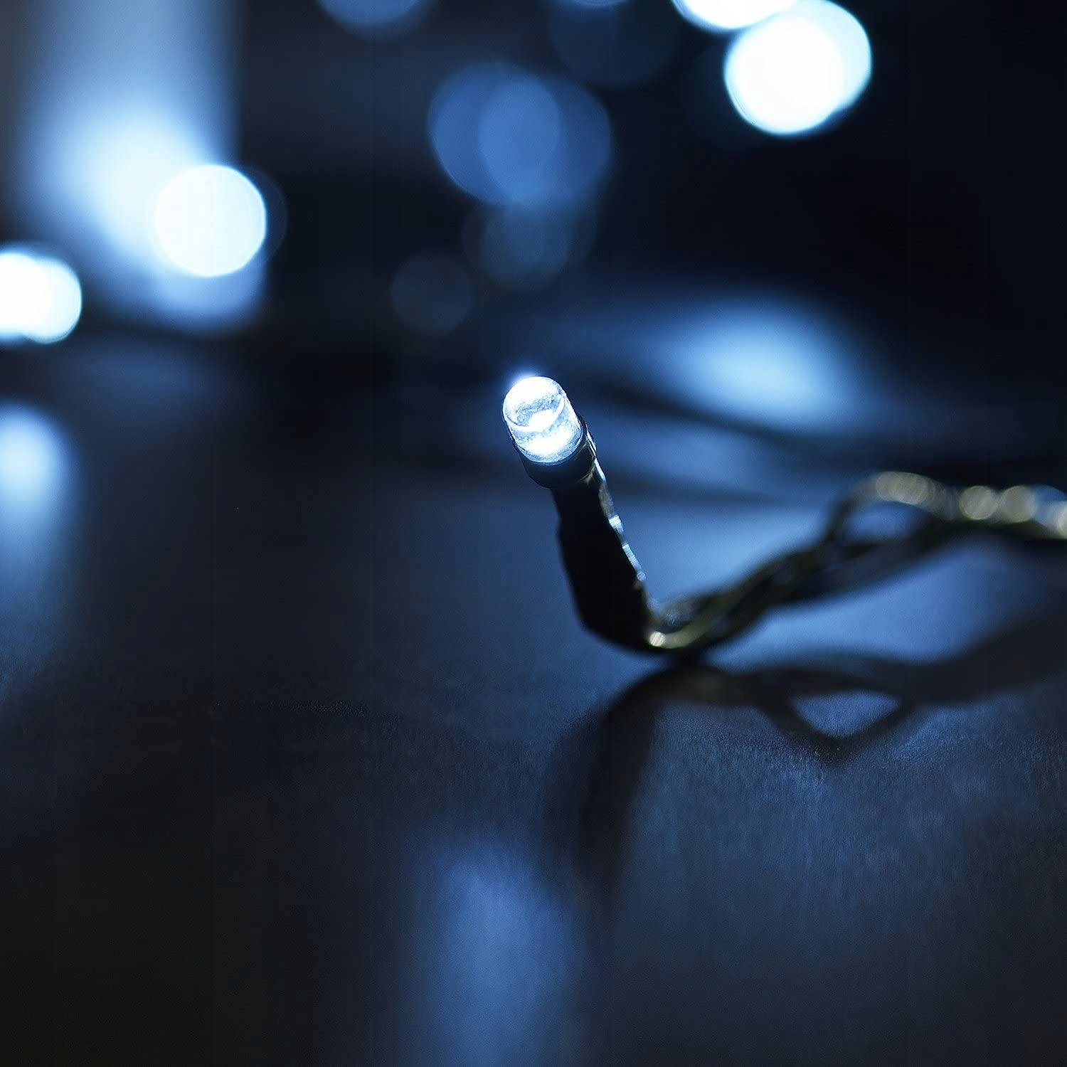 LAMPKI SOLARNE LED NA BALKON 640 CM Marka inna