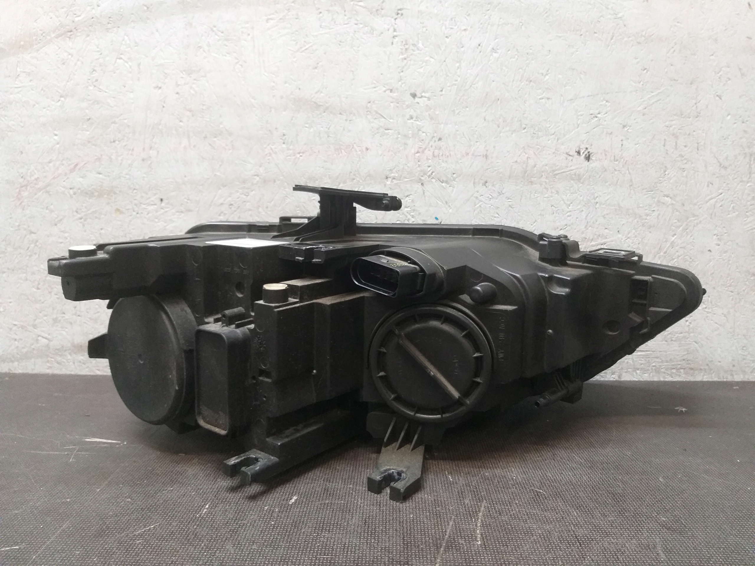 LIGHT FRONT LEFT AUDI A4 B8 LIFT 12- 8K0941003AB