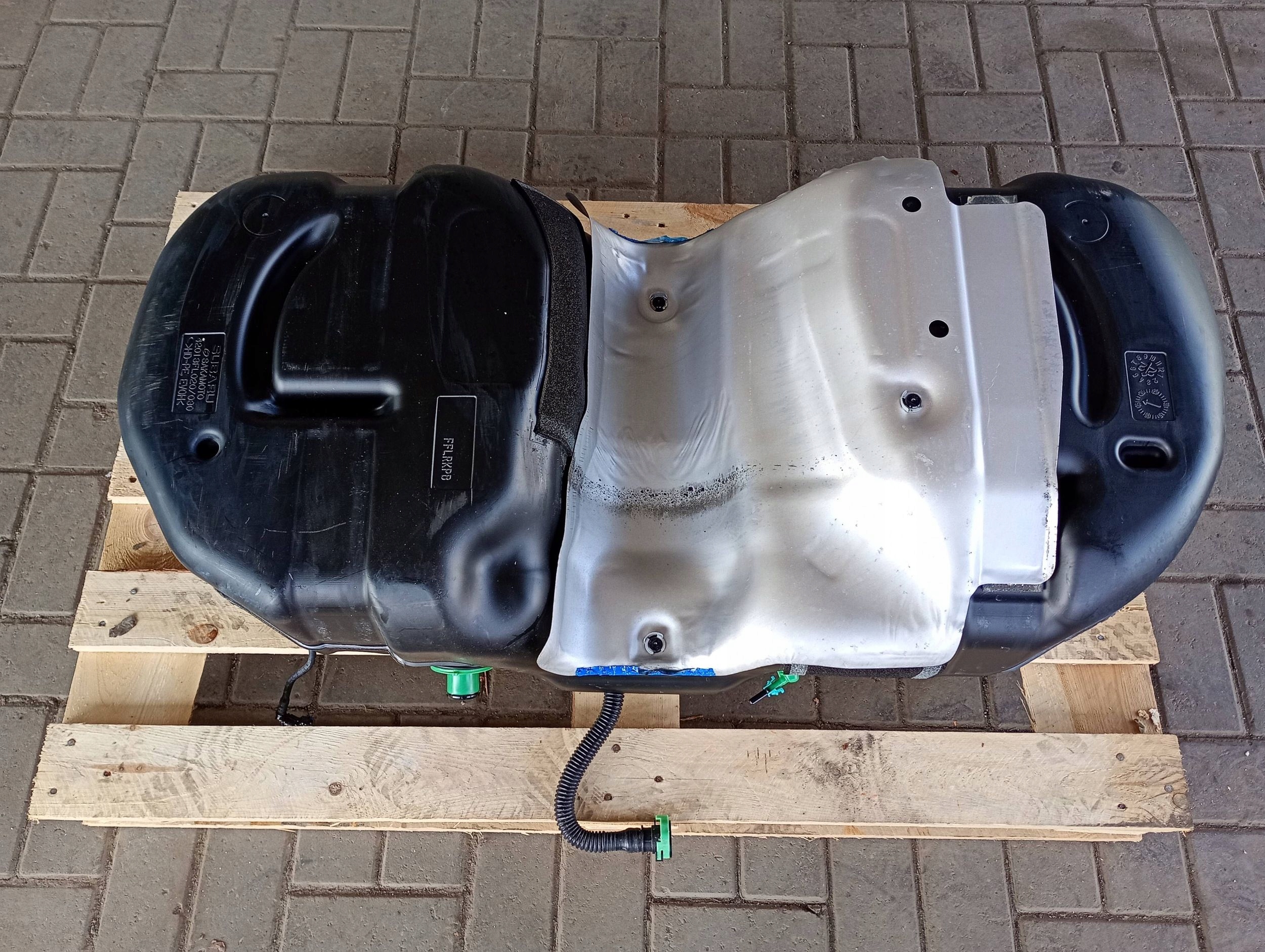fuel tank tank plywak complete Subaru WRX VB II 2022