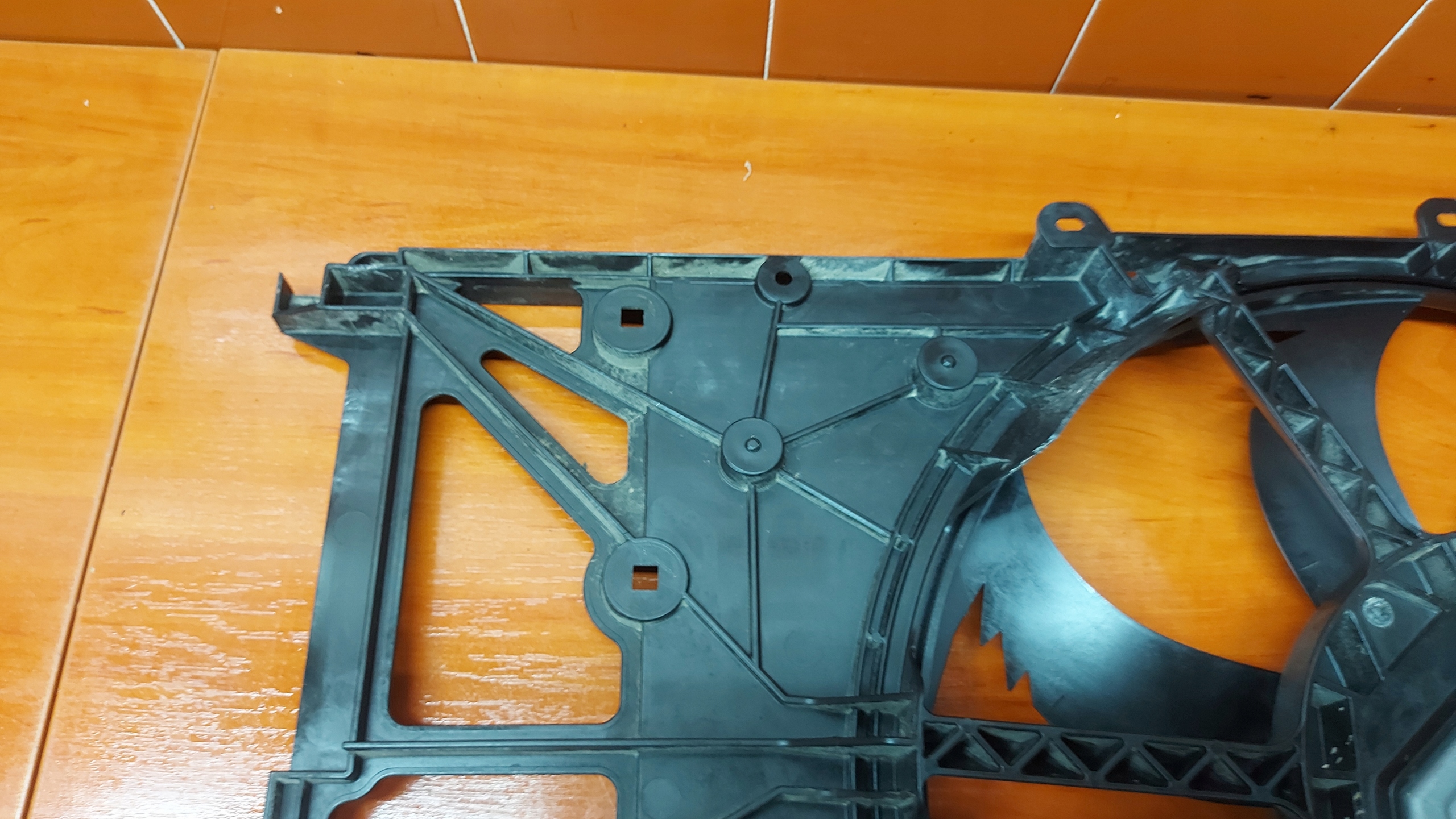 obal ventylátora ventilátor chladiče TOYOTA RAV4 V 18