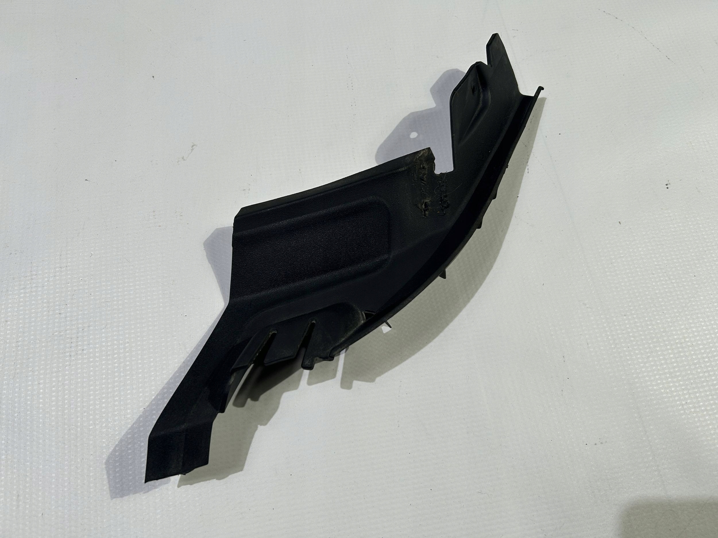 torpedo zakonczenie under the window left Ford Flex 2013r