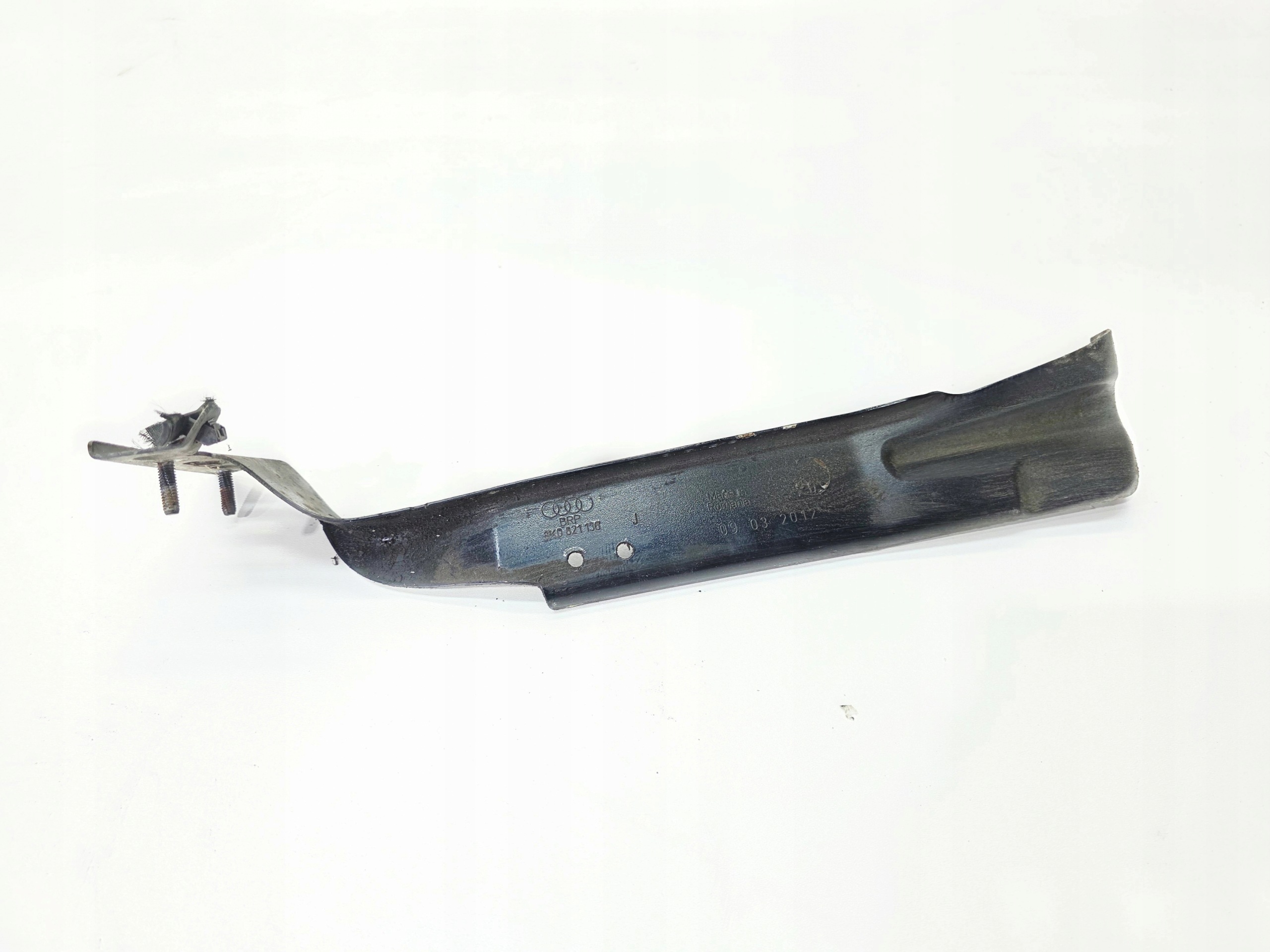 console étrier aile droite avant AUDI A4 B8 LIFT 8K0821136J