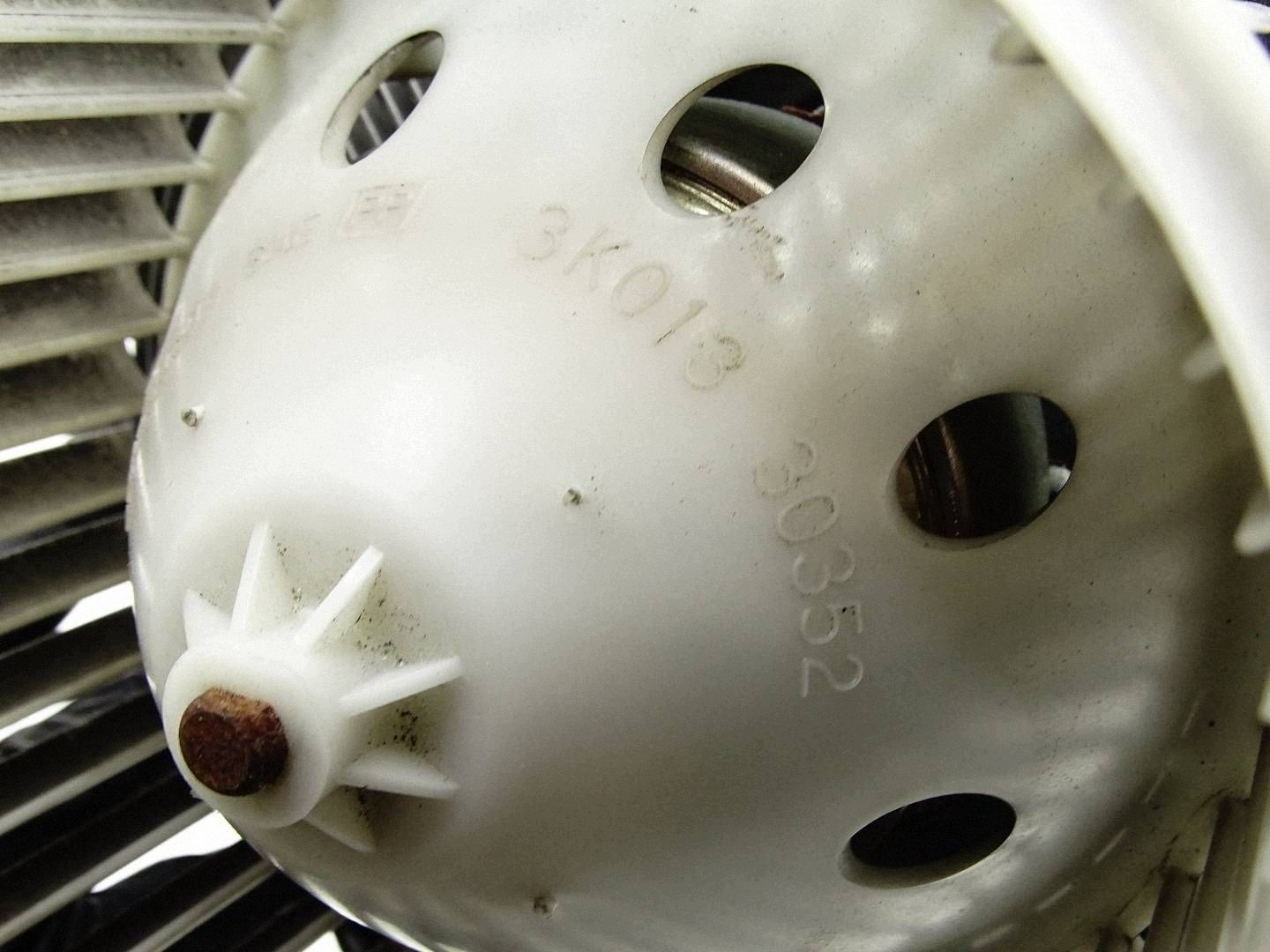ventilátor tOPENÍ klími GT-R R35 2009R