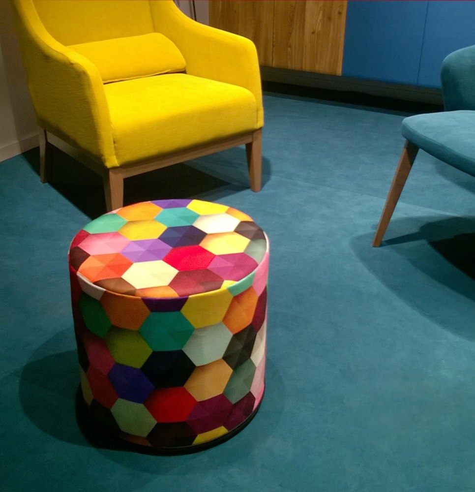 Okrągła pufa dekoracyjna - FACTOR Szerokość mebla 40 cm