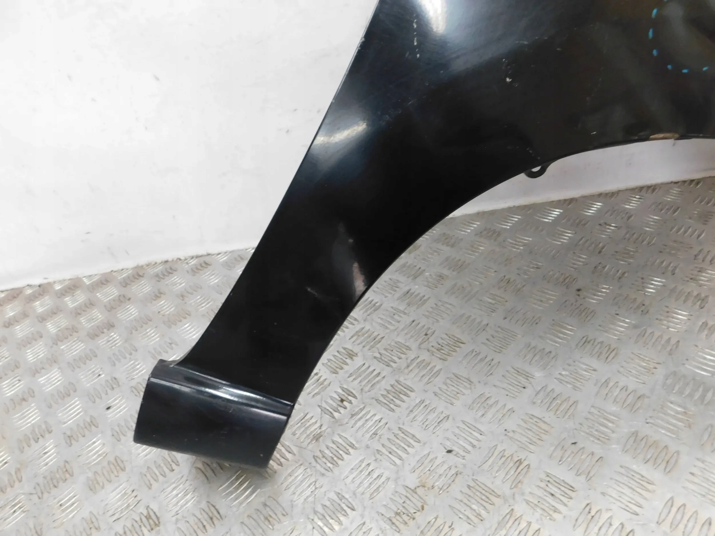 fender front front right SUZUKI ALTO
