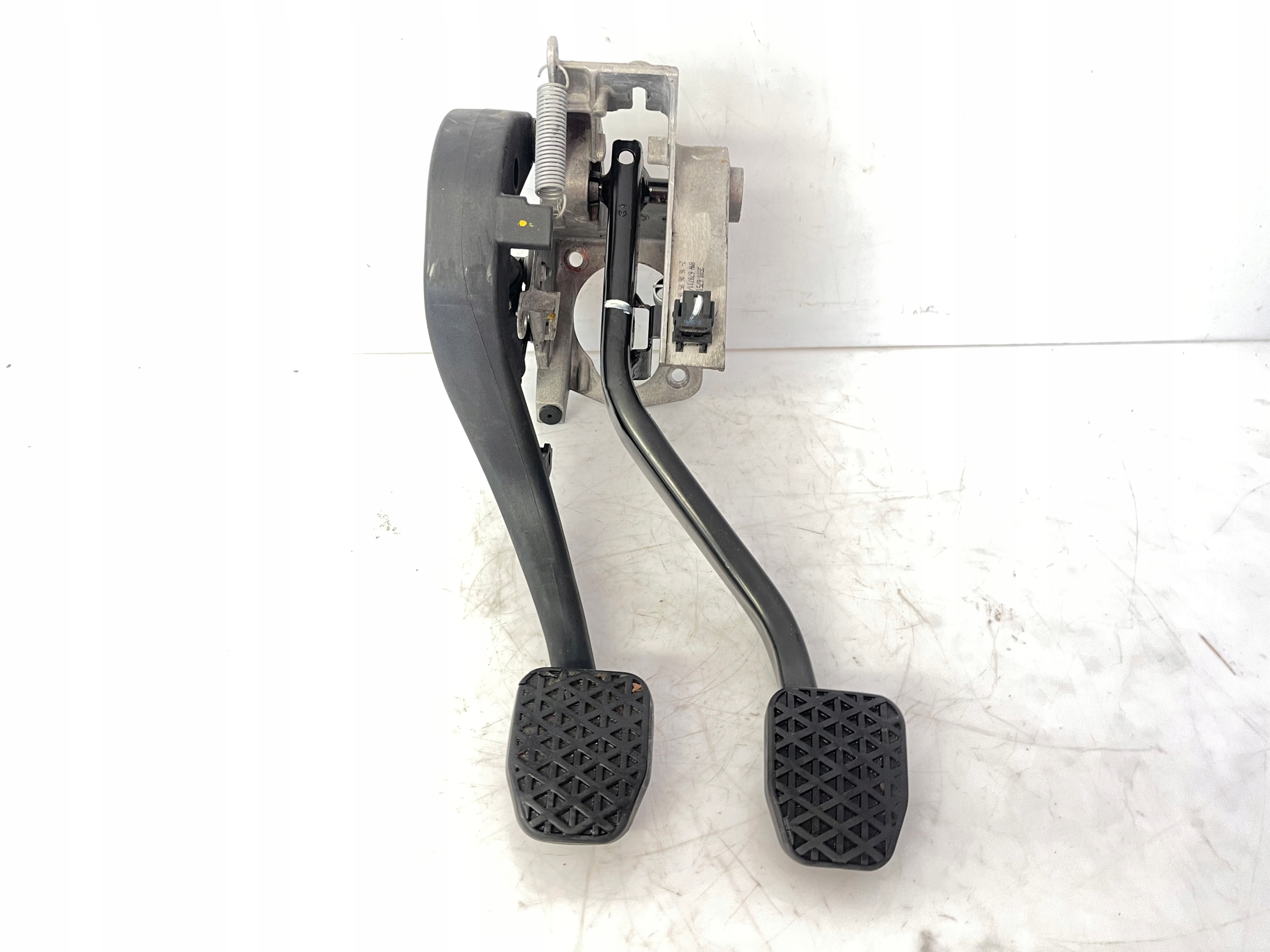 BMW E87 2.0D pedale spojka brzda KOMPLET 6751665