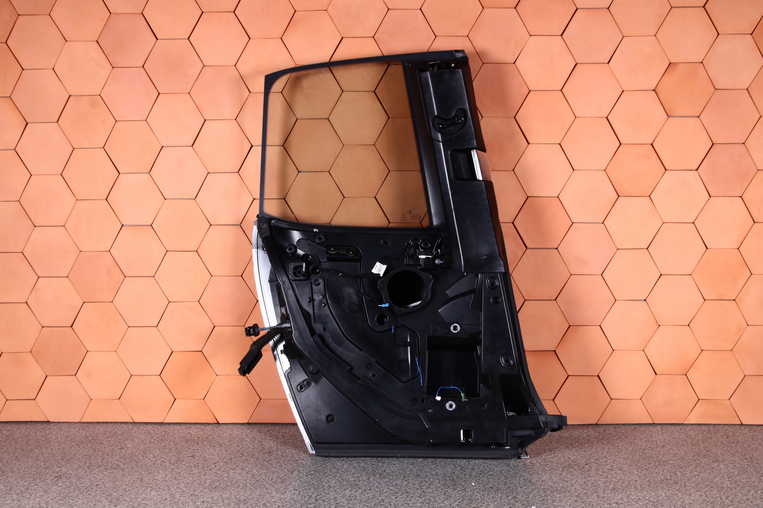 BMW i3 I01 door complete left rear part left rear. colour B72 IONIC SILVER