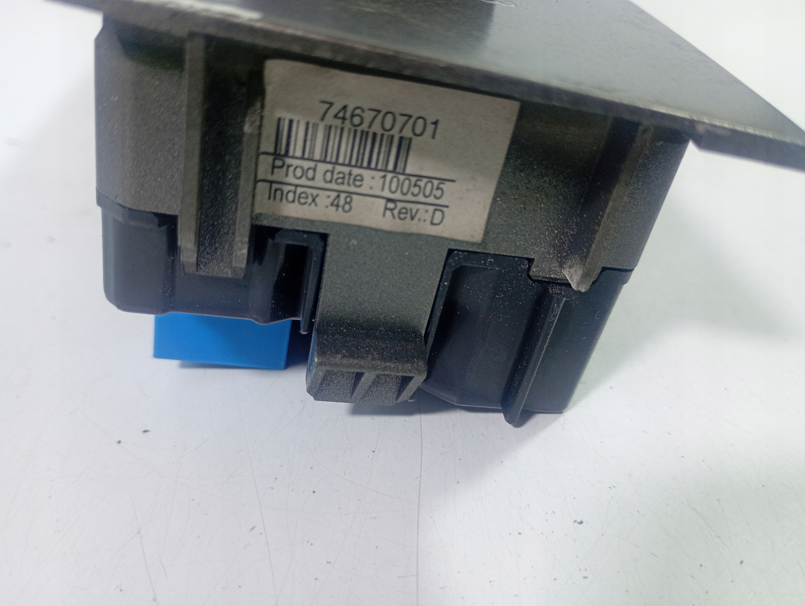 Opel Vectra C 04-08 switch switch PANEL of the air conditioning OE 74670701