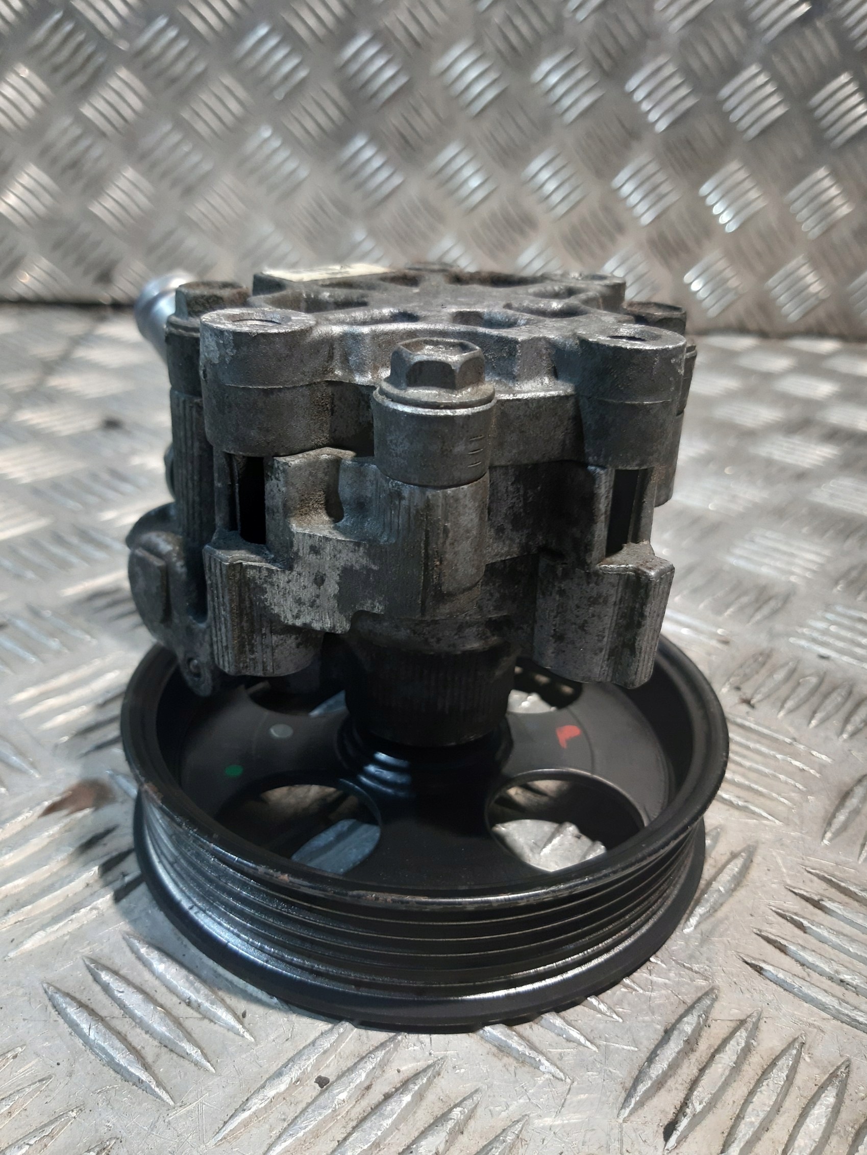 pompa servosterzo 55563329 OPEL INSIGNIA A 2.0 CDTI
