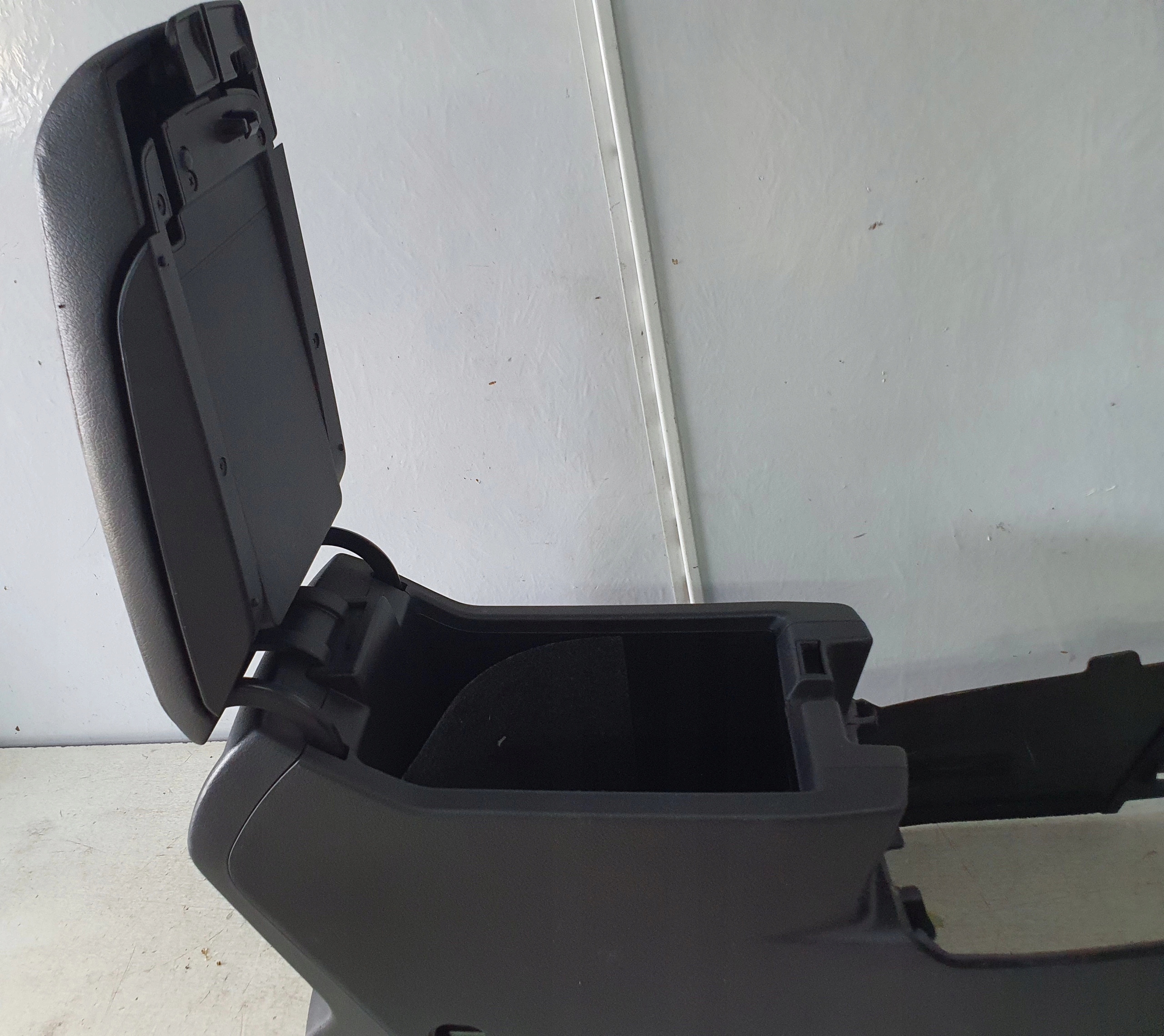 bracciolo tunel Subaru Outback IV Outback 4 09
