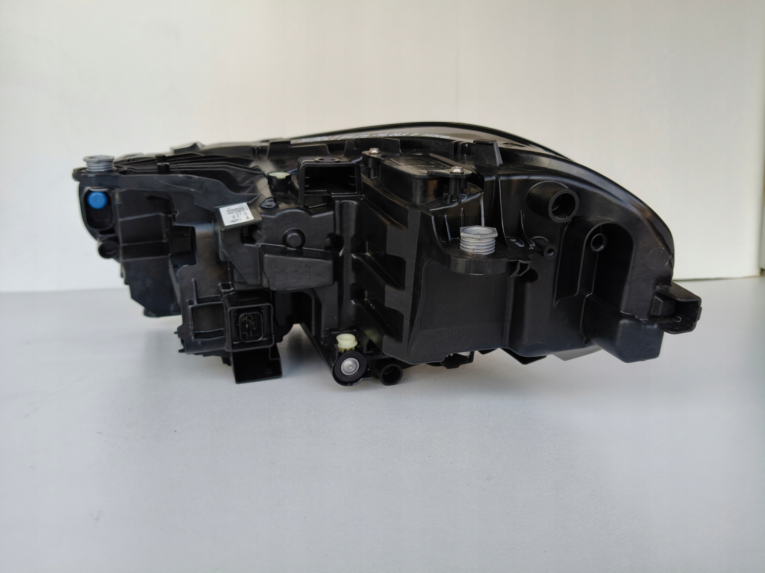 light right REFLEKTOR BMW 1 F70 24- 2 F74 FULL LED