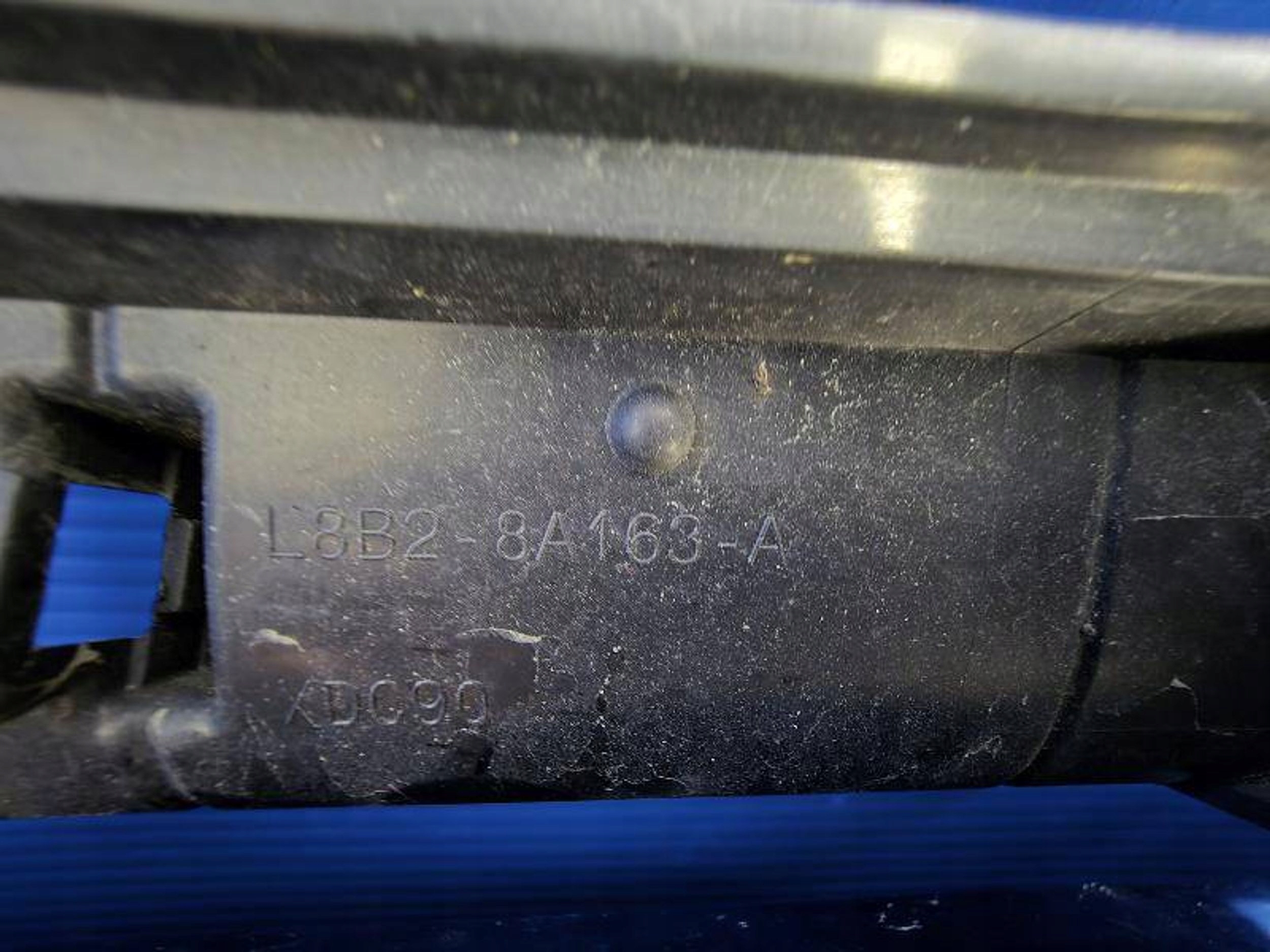 Land Rover Defender LA Kühlergrill FRONTGRILL Kühlergitter B28A163A - Thumbnail 11