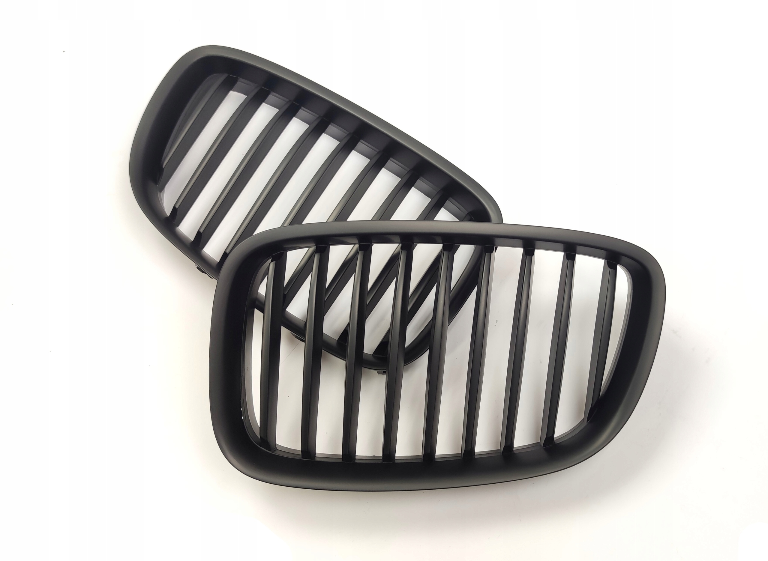 1 - BMW 5 F07 GT 2009-решетка радиатора черный матовый