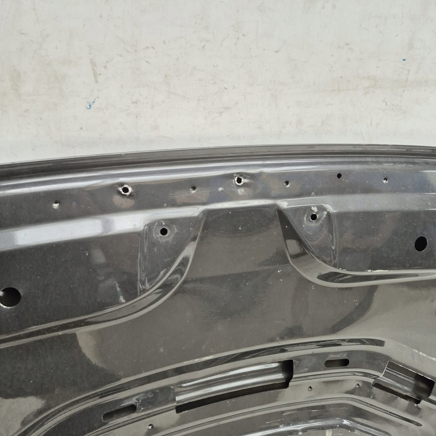 VW TOUAREG III 3 18-> bonnet