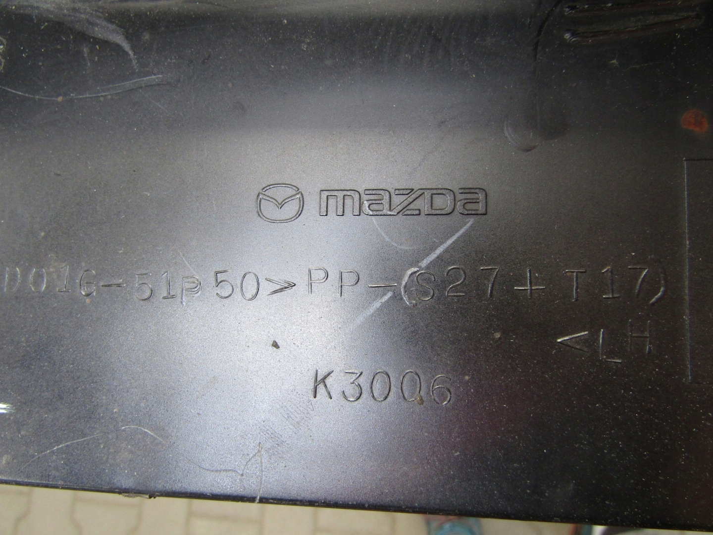 молдинг порога левый mazda 2 спорт 07-14 -5d