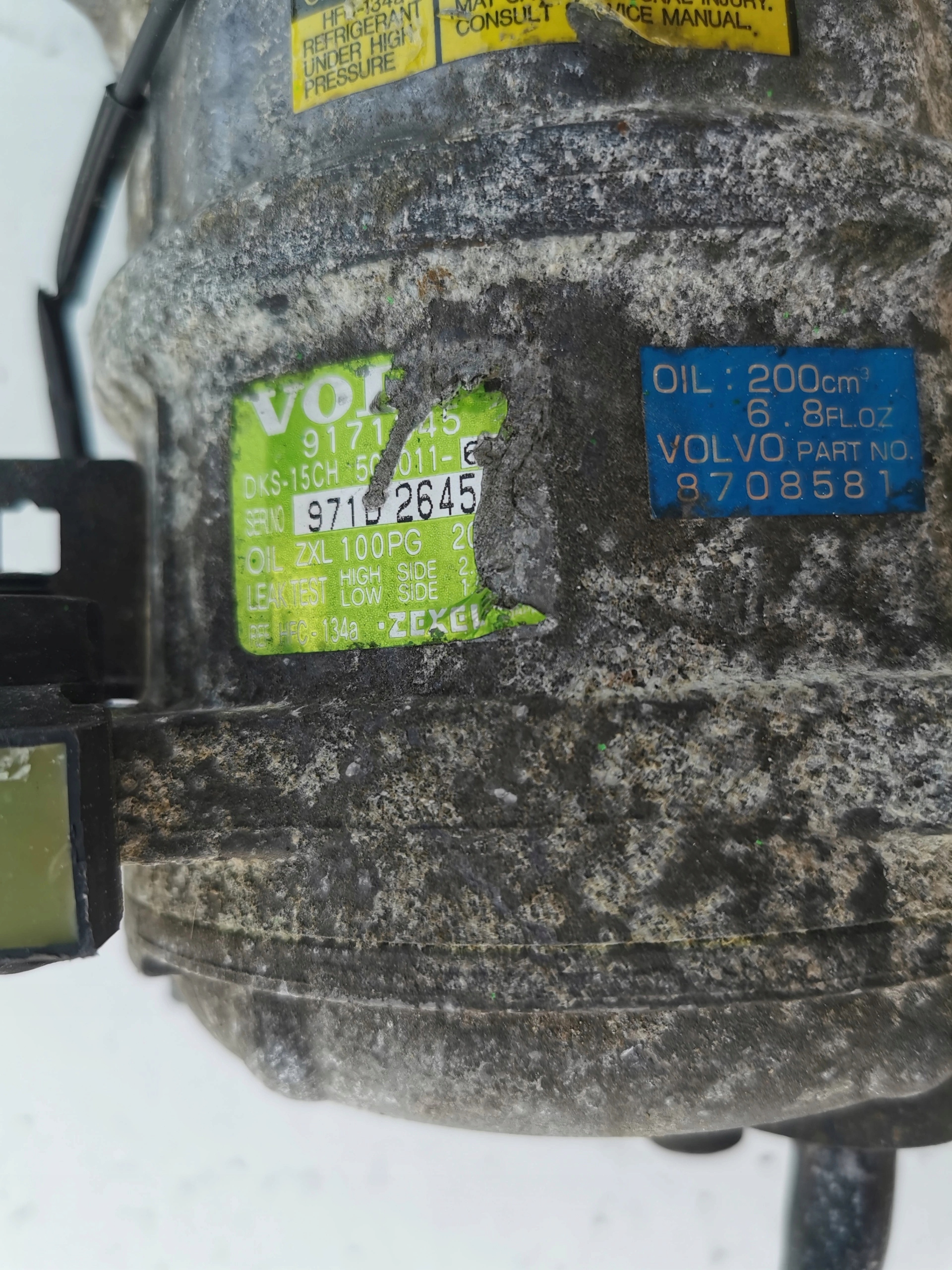 Volvo (original OE) 8708581 Klimakompressor klimaanlage