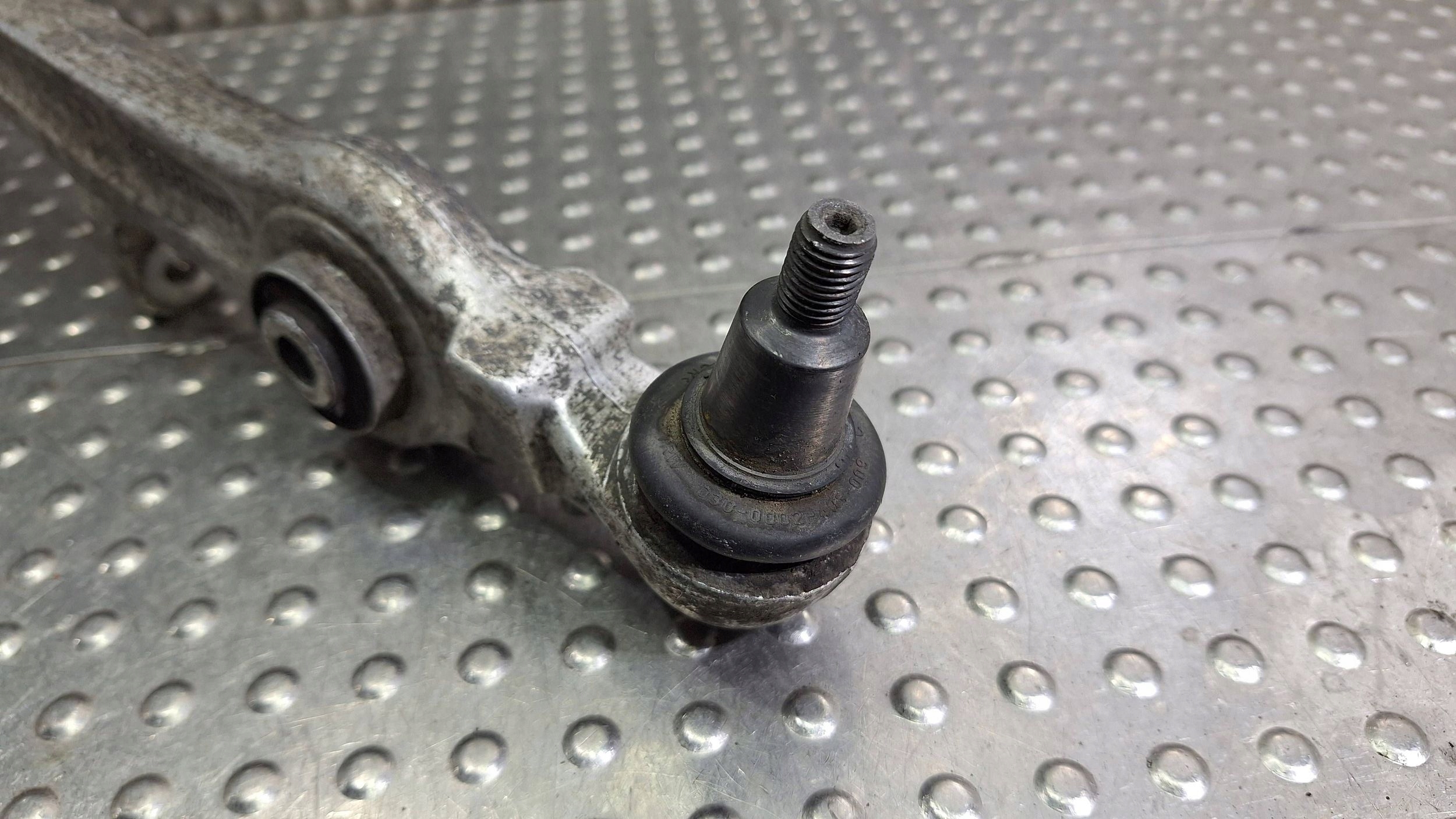 arm right front lower PROSTY AUDI A4 B5 A6 C5 A8 D2 PASSAT B5 SUPERB and