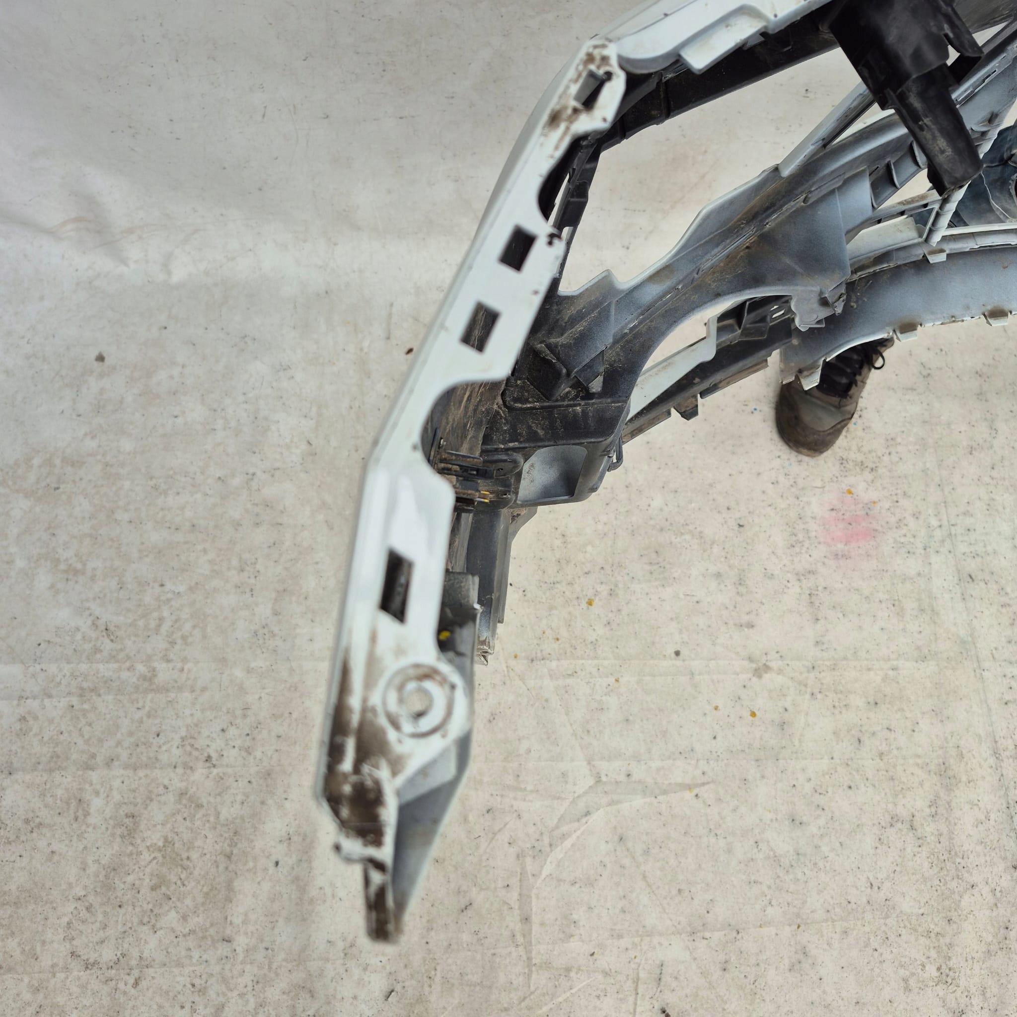 VW TIGUAN II 5NN R-LINE ALLSPACE 16- bumper front front washer PDC
