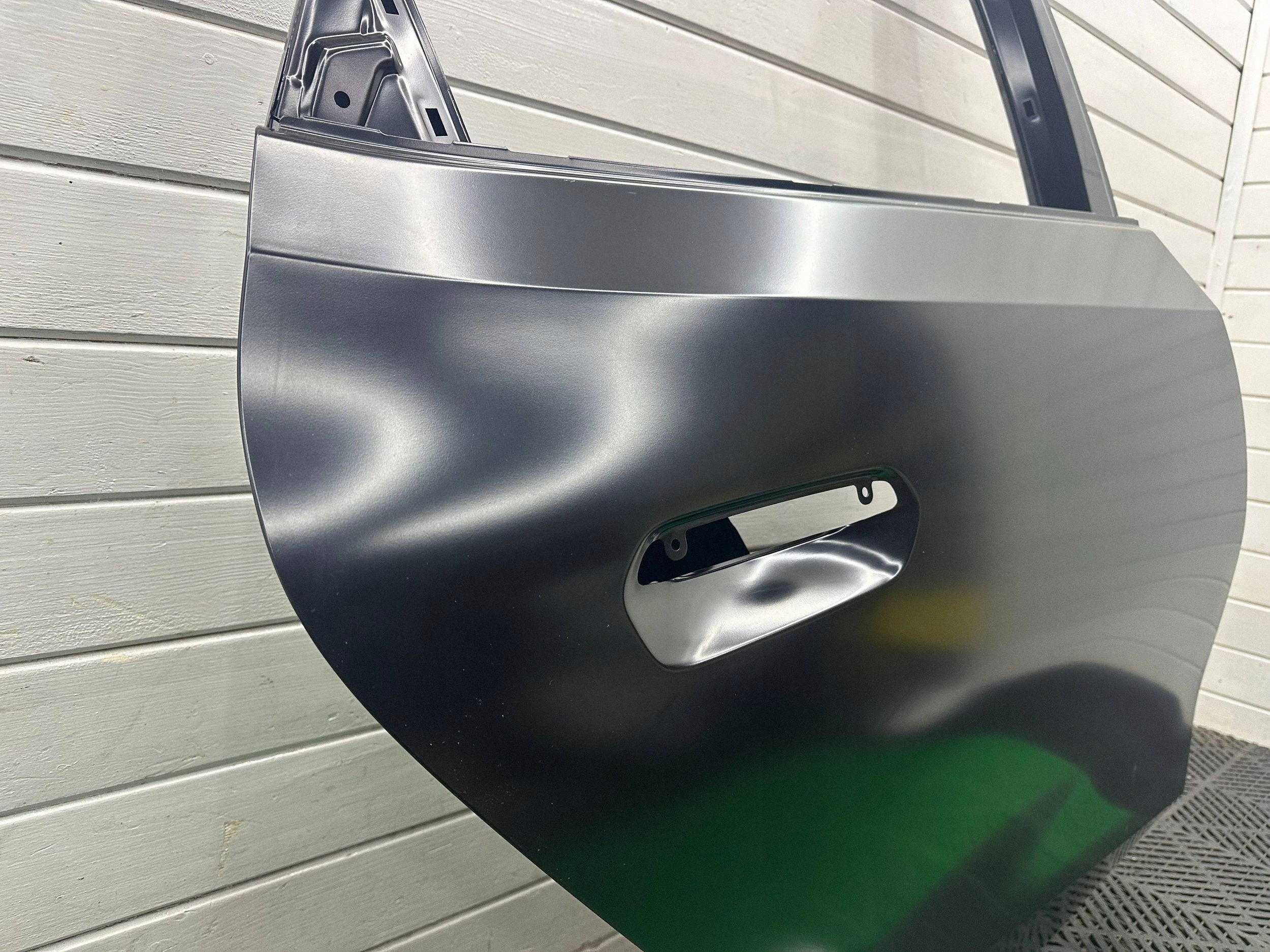 door rear. rear part side right BMW 2 Active Tourer U06 9627092