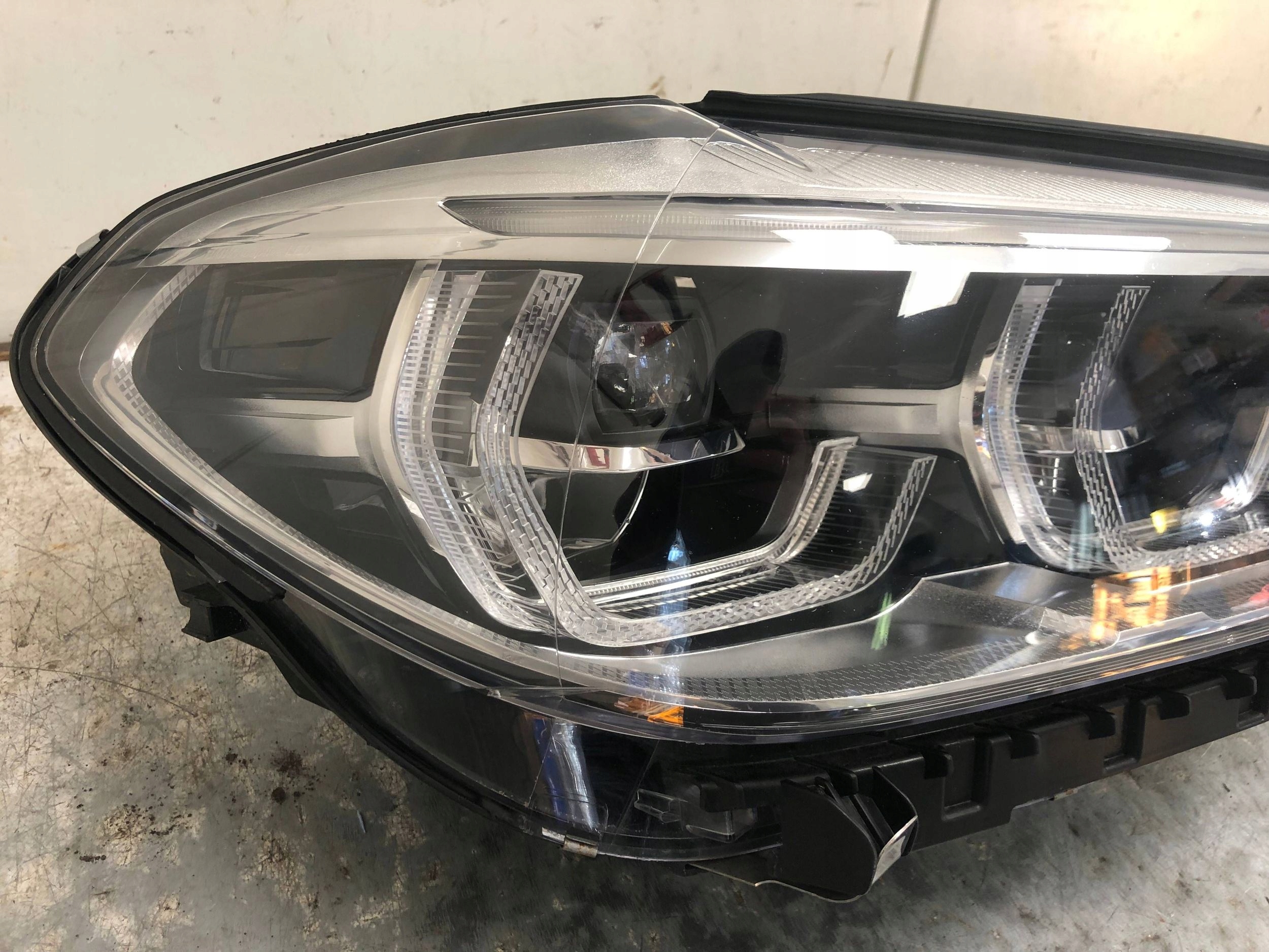 light right front ADAPTIVE LED BMW X3 G01 8739654
