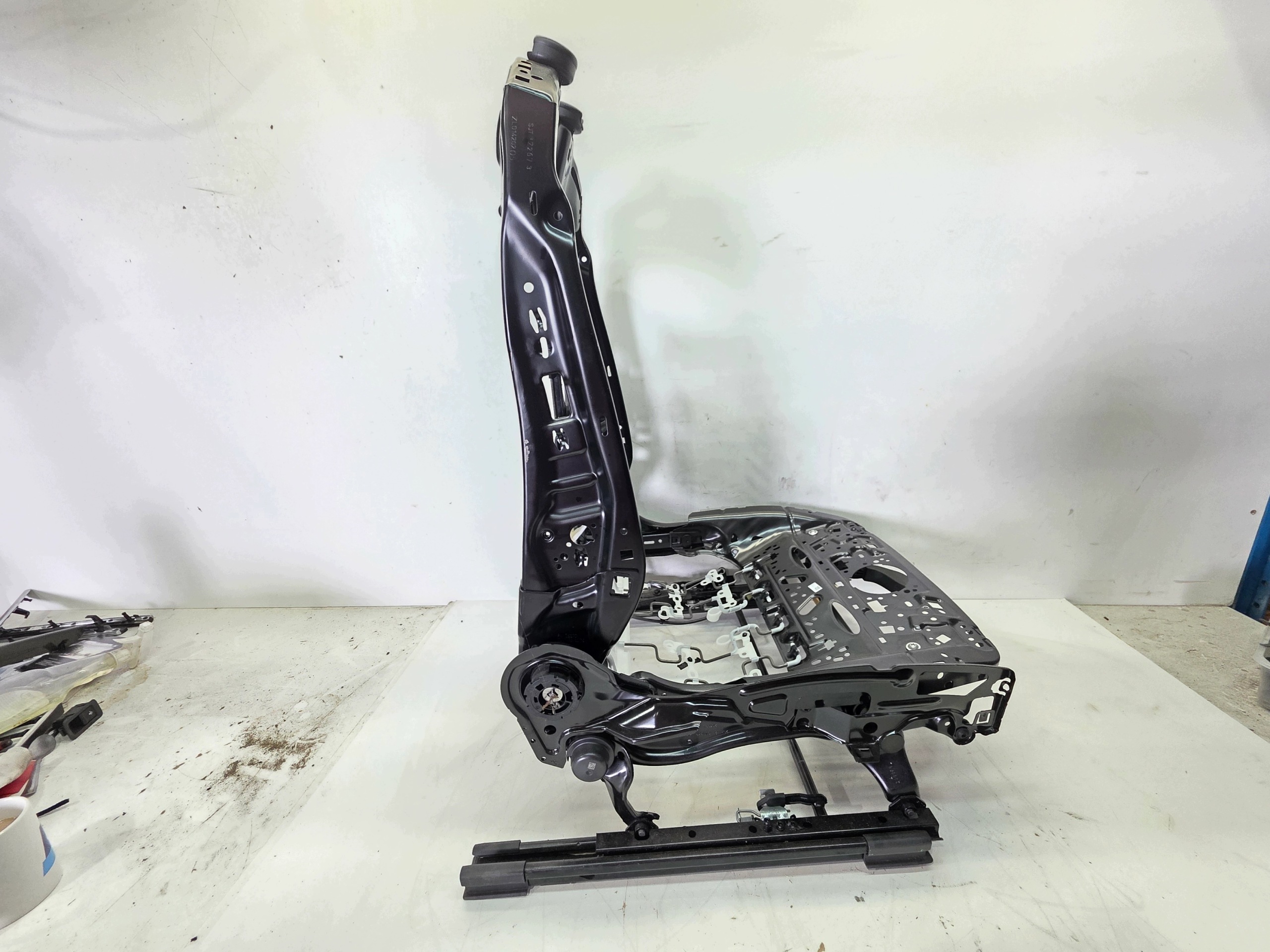 Support Siège Droite AUDI A6 C8 4K0881046AP 4K0881106G