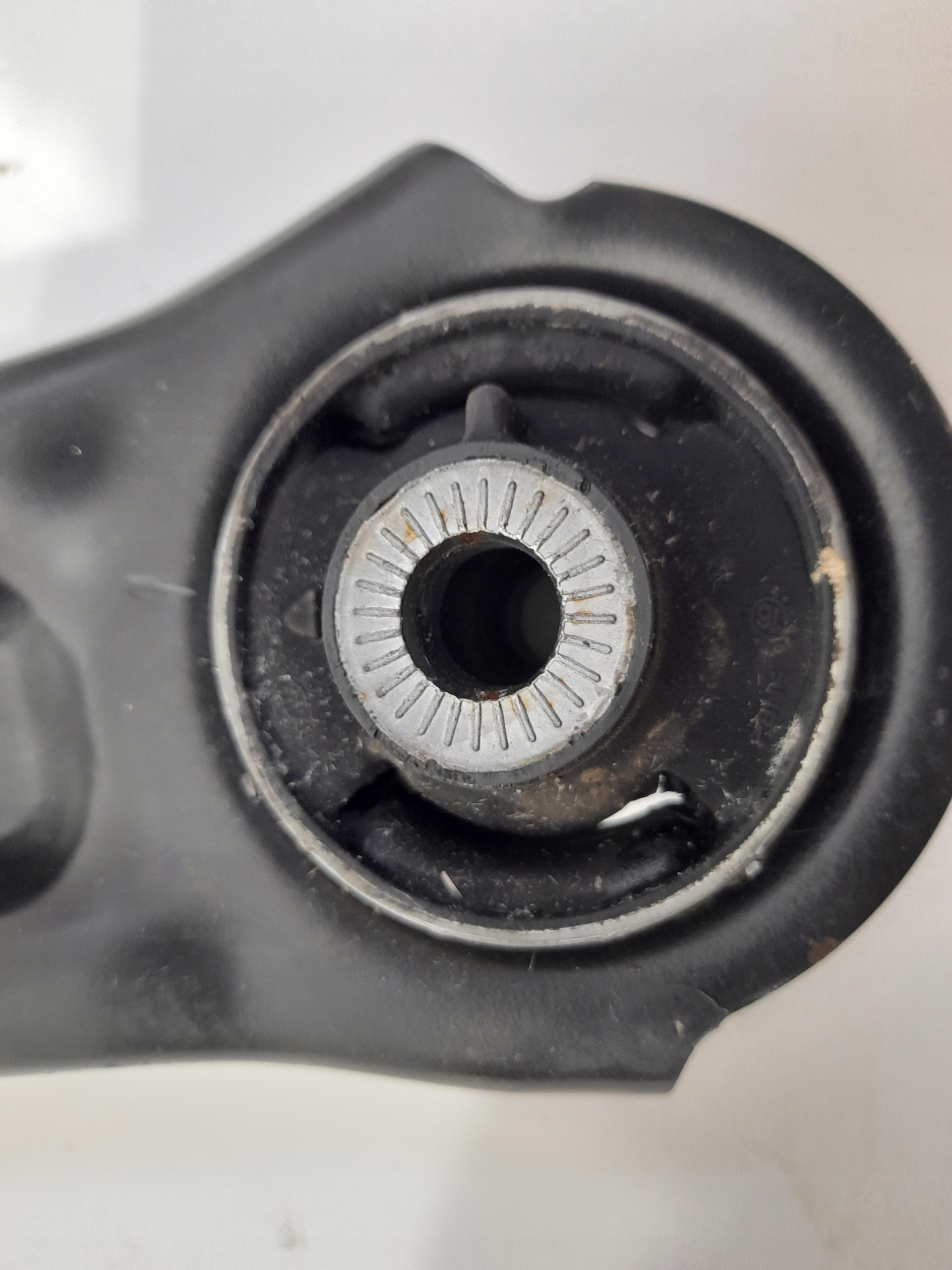VOLKSWAGEN SEAT SKODA Querlenker links 3Q0407153B