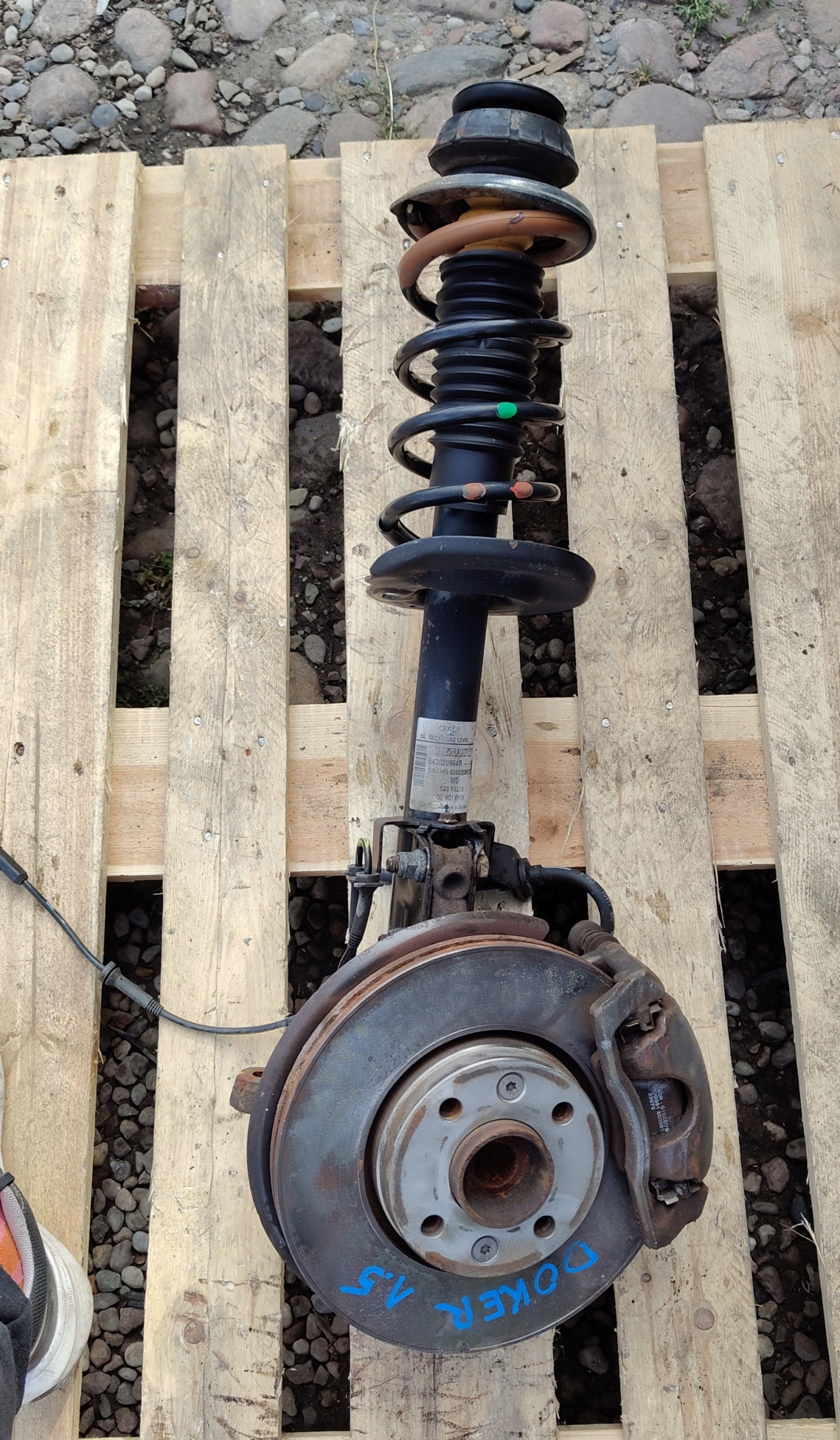 поворотный кулак Dacia DOKKER 1.5