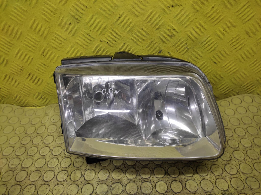 VW POLO III REFLEKTOR light right front