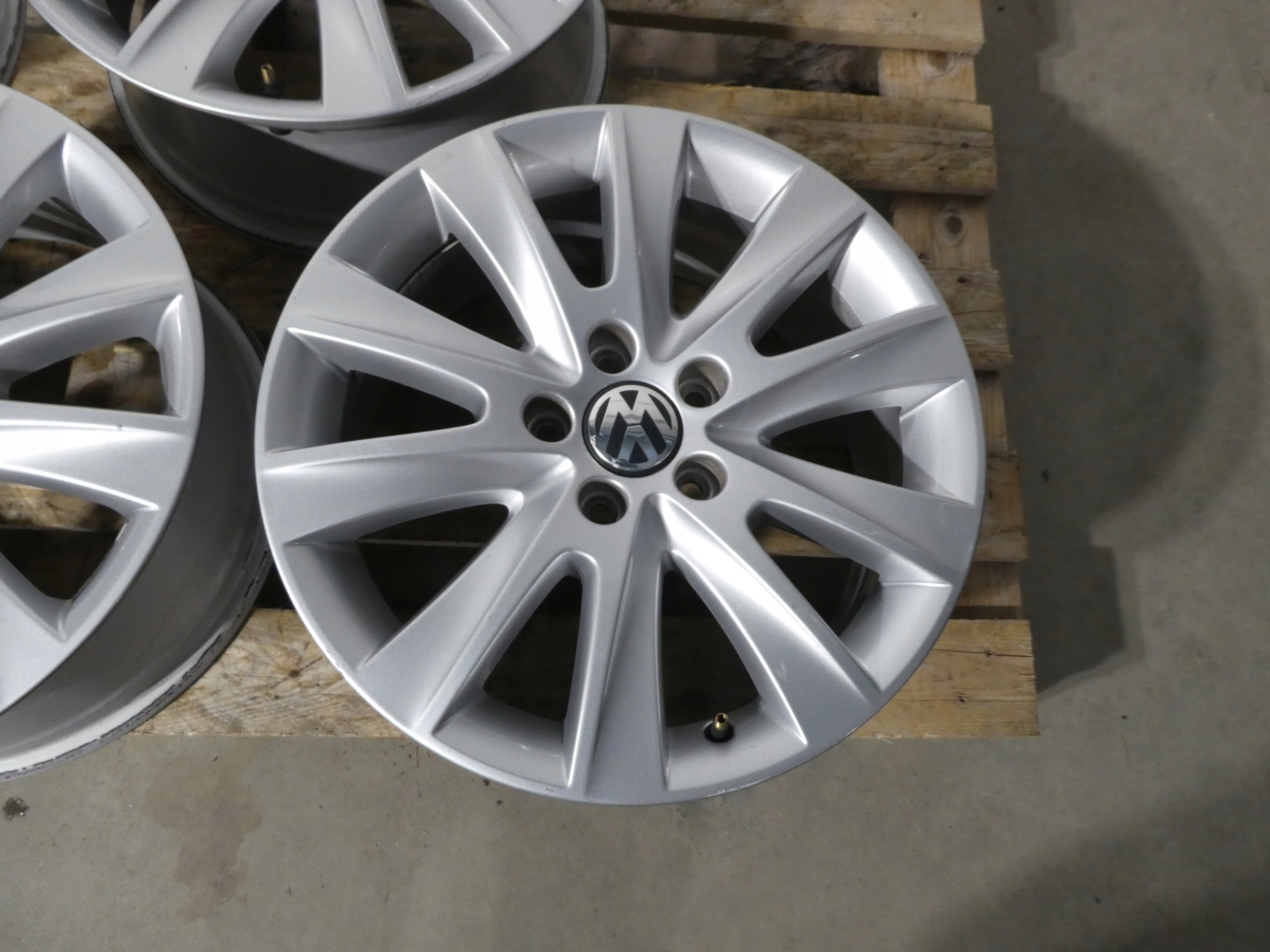 4X discs aluminium disc 5N0601025M VW 5X112