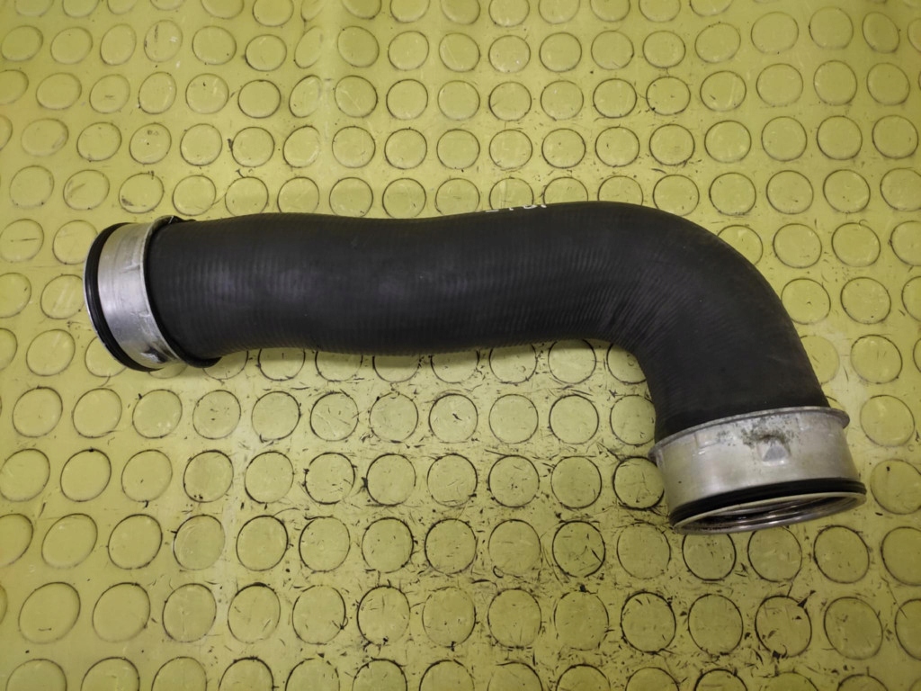 VW JETTA V 1.9 TDI cijev prijenos interkulera 1K0145834L