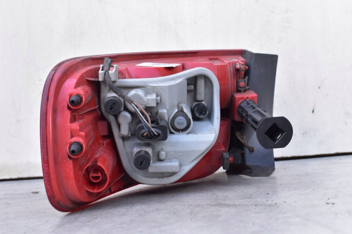 light left rear part AUDI A4 B8 KOMBI AVANT 8K9945095 EU