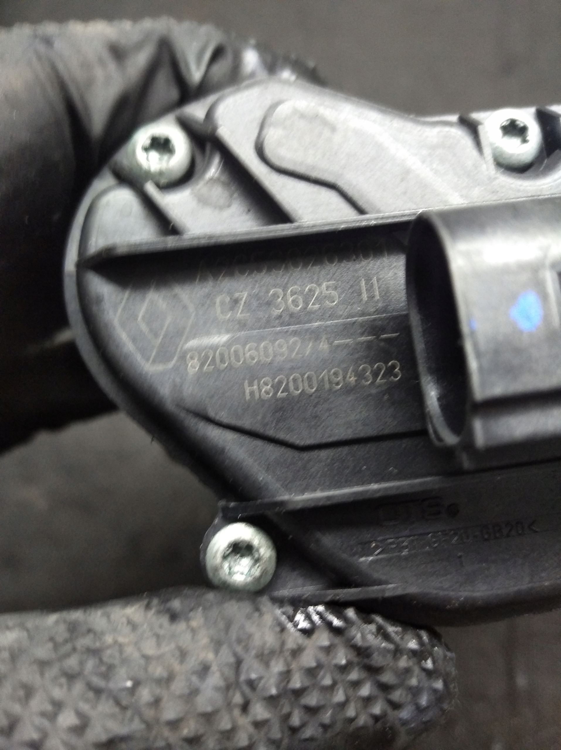 8200609274 - SCENIC II MEGANE II КЛАПАН РЕЦИРКУЛЯЦИИ ОТРАБОТАВШИХ ГАЗОВ 1,9 DCI 130 Л. С.