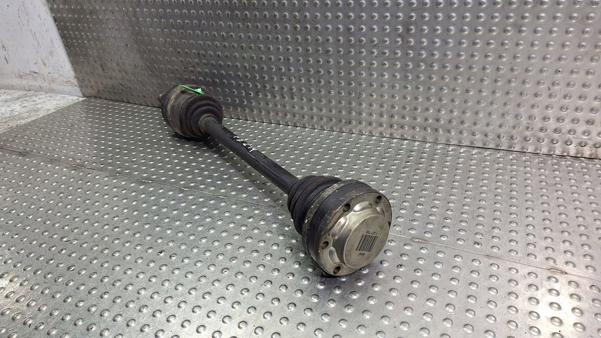 semi-axis right left rear part 1227730 BMW 7 E38 LIFT 4.4i V8 M62