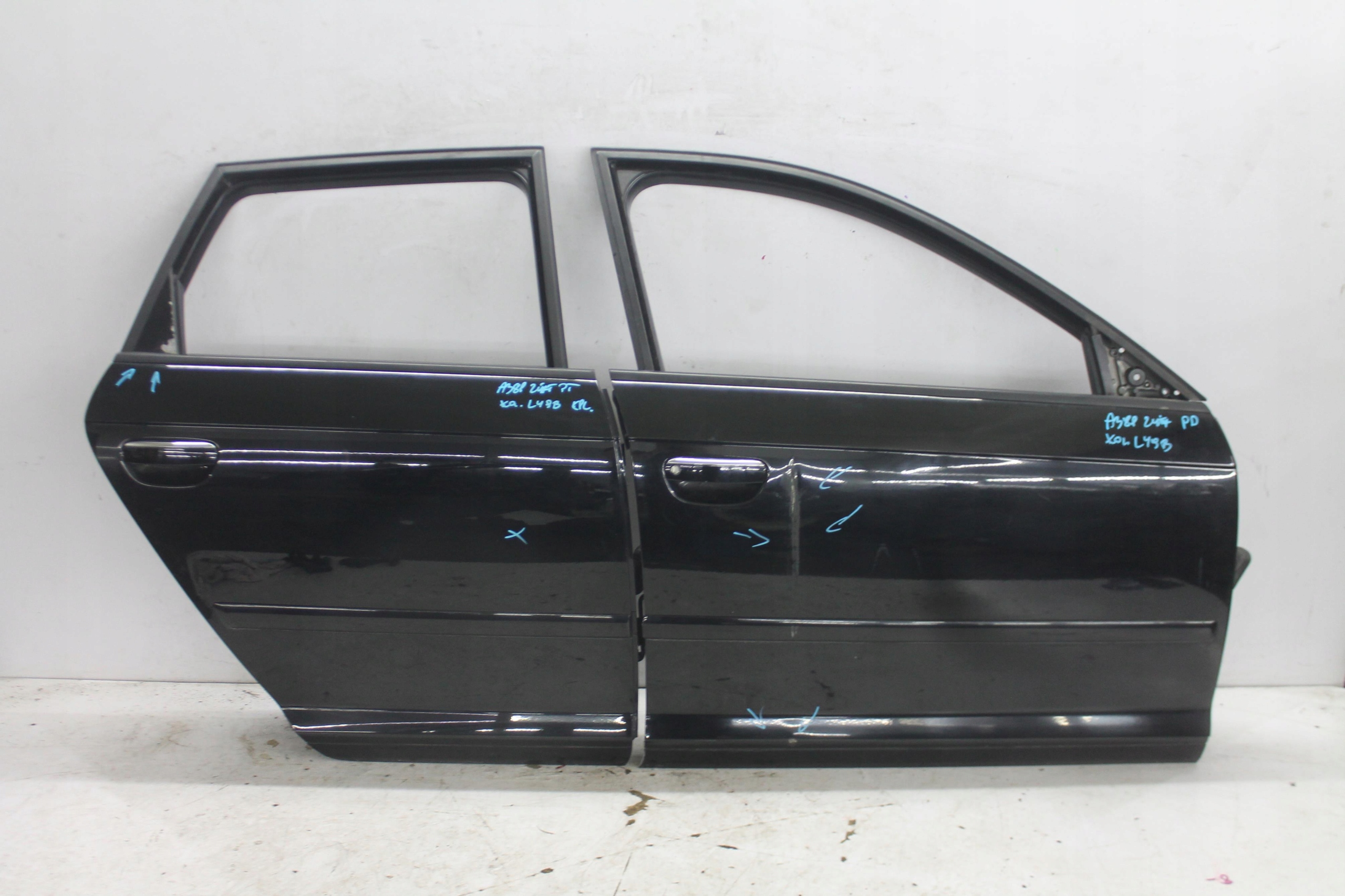 door right front front AUDI A3 8P of wheels. LY9B 08-13
