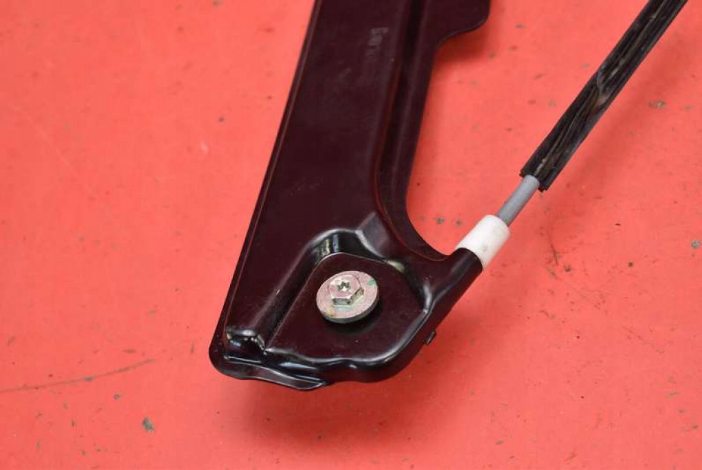 window regulator left front EU 7034351 BMW E60 E61 03-07