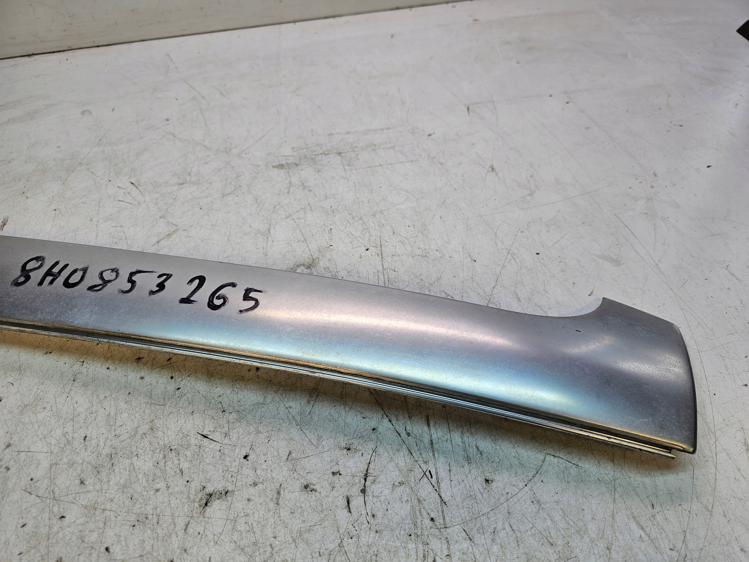 moulding windows CZOLOWEJ left CHROM AUDI A4 B6 B7 CABRIO 8H0853265